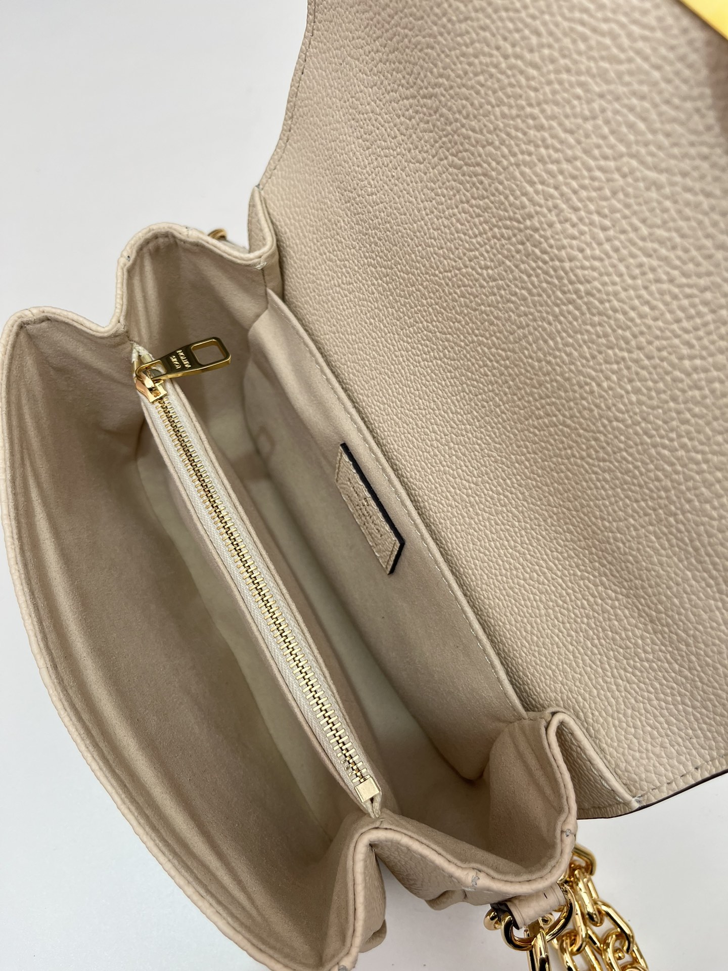 Louis Vuitton Pochette Metis East West Monogram Empreinte Leather Handbag - Image 8