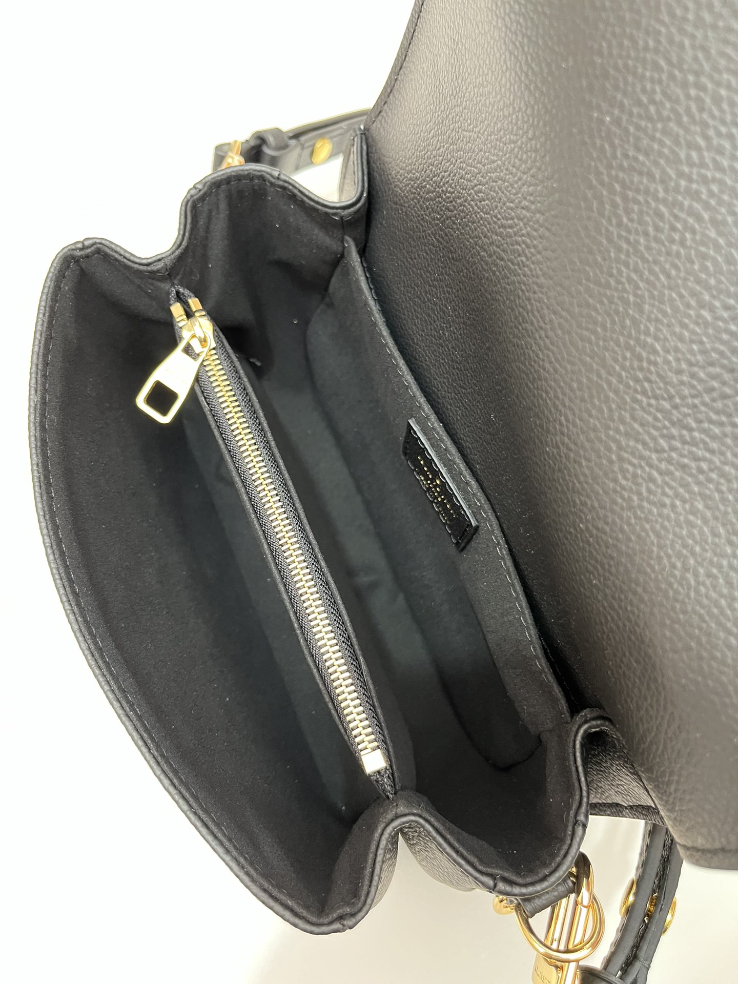 Louis Vuitton Pochette Metis East West Monogram Empreinte Leather Handbag - Image 8
