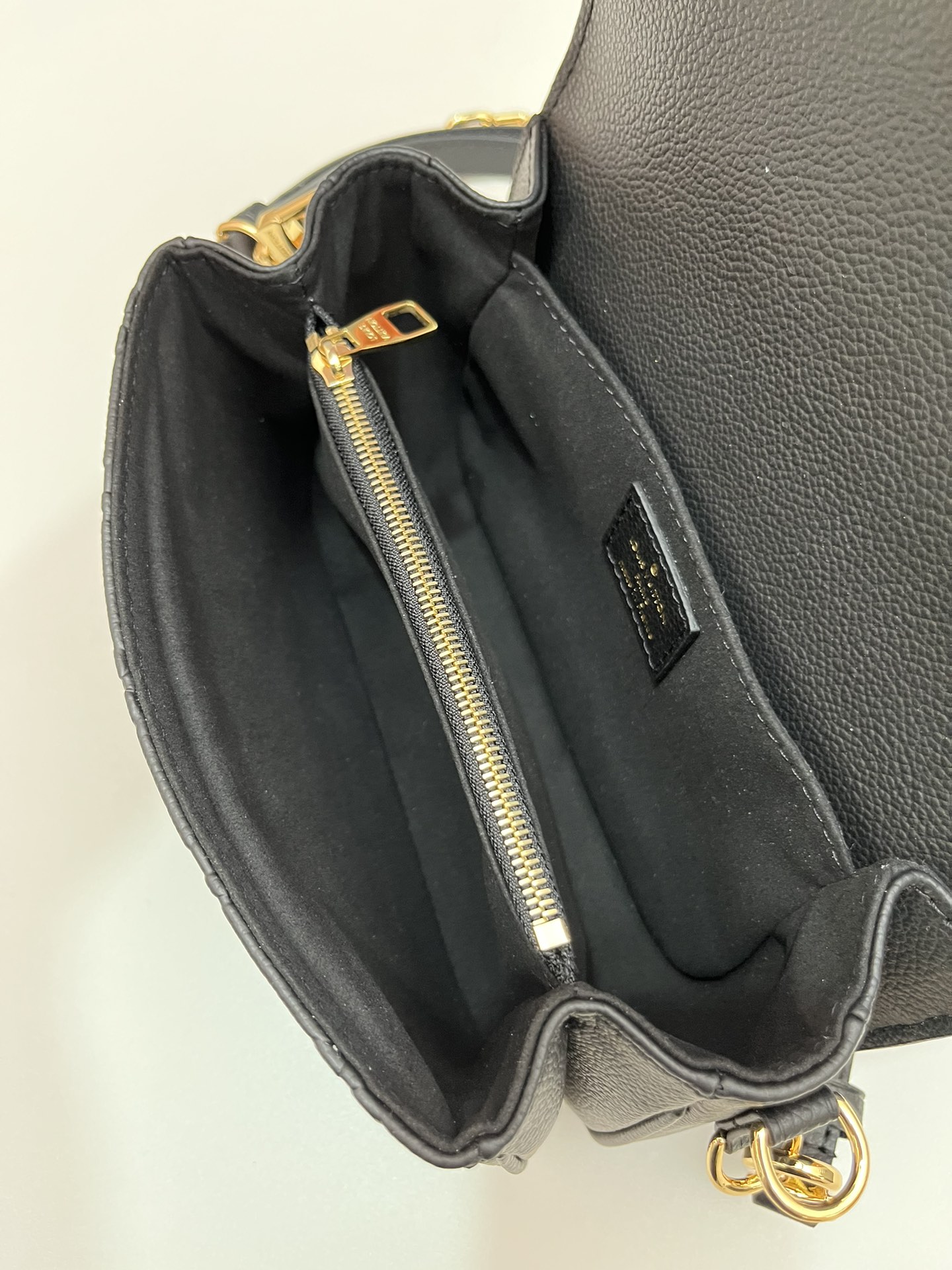 Louis Vuitton Pochette Metis East West Monogram Empreinte Leather Handbag - Image 8