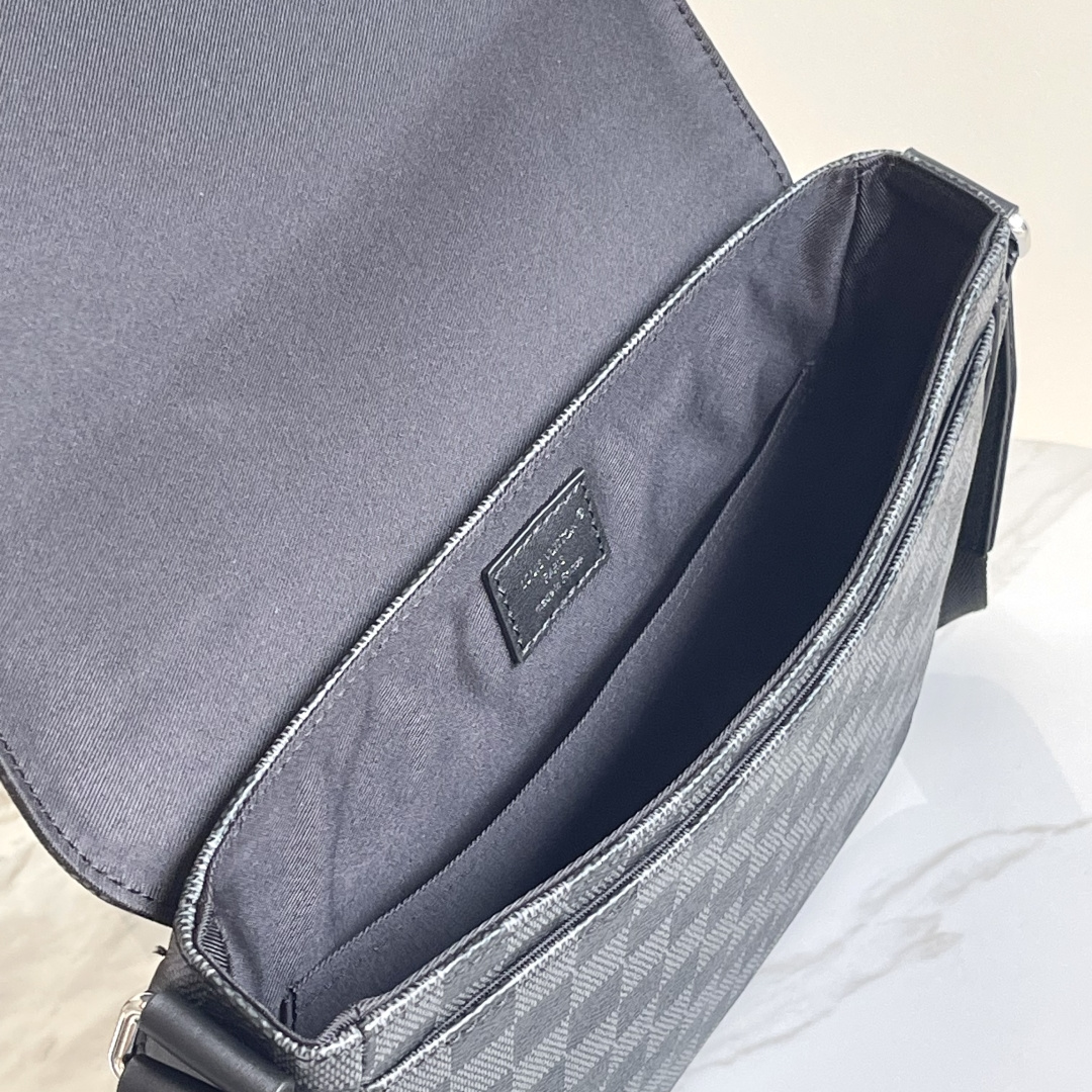 Louis Vuitton District Small Messenger Bag in Damier Graphite - Image 8