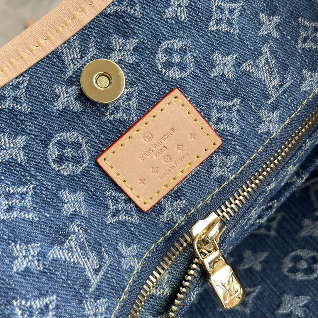 Louis Vuitton CarryAll Medium Denim Tote Bag - Image 8