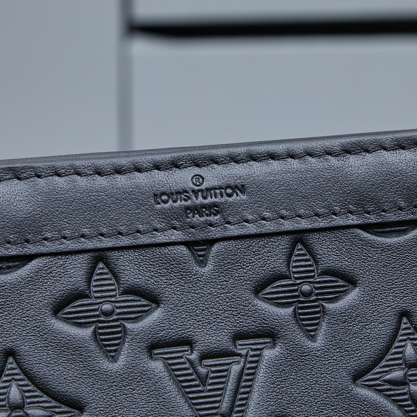 Louis Vuitton Gaston Wearable Wallet Set - Image 8