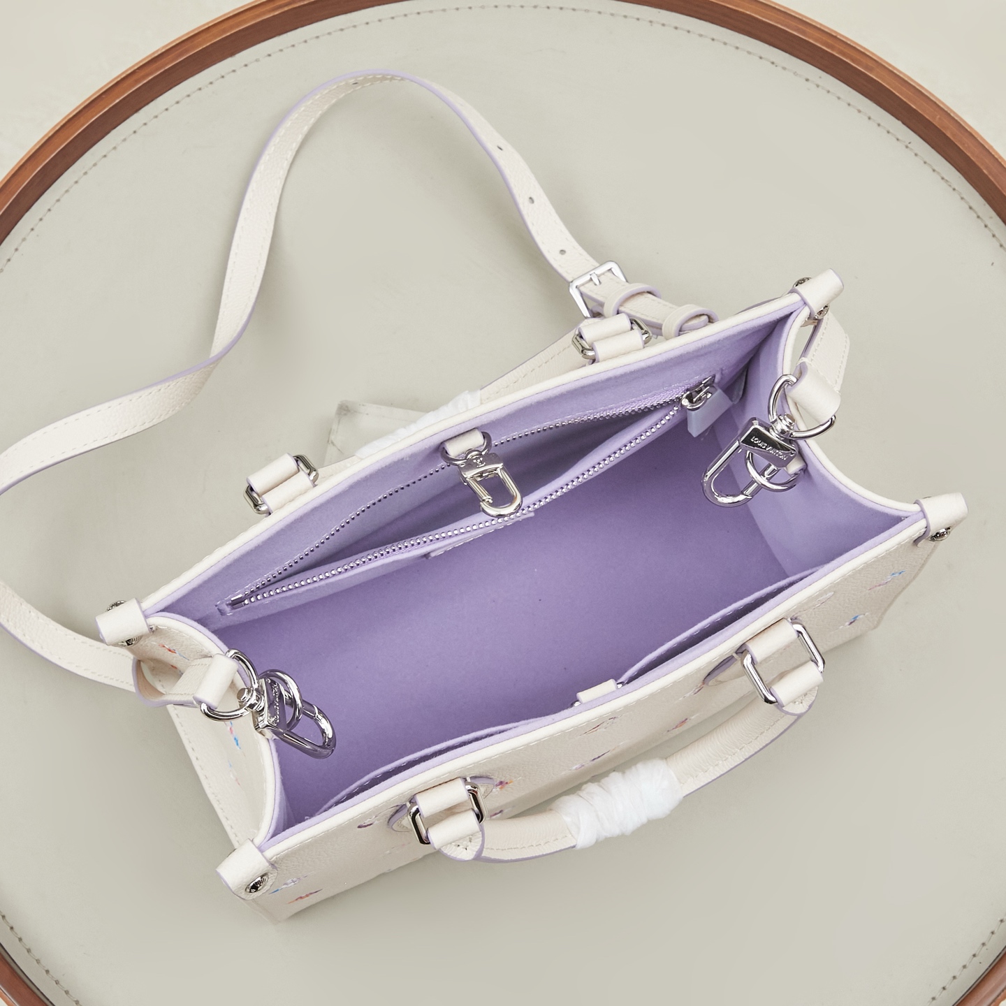 Louis Vuitton OnTheGo Small Handbag M29976 - Image 8
