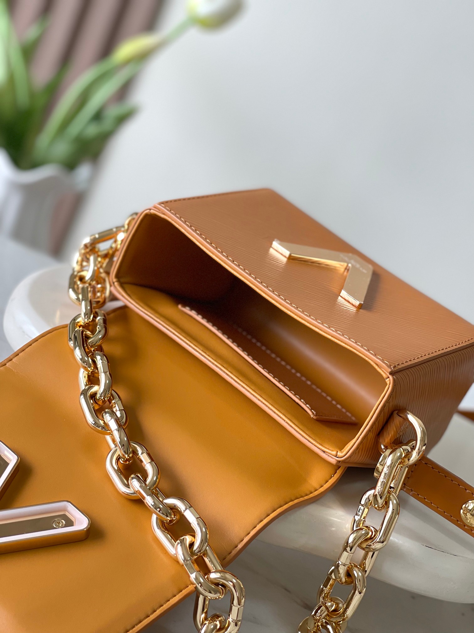 Louis Vuitton Twist Lo XL Epi Leather Handbag - Image 8