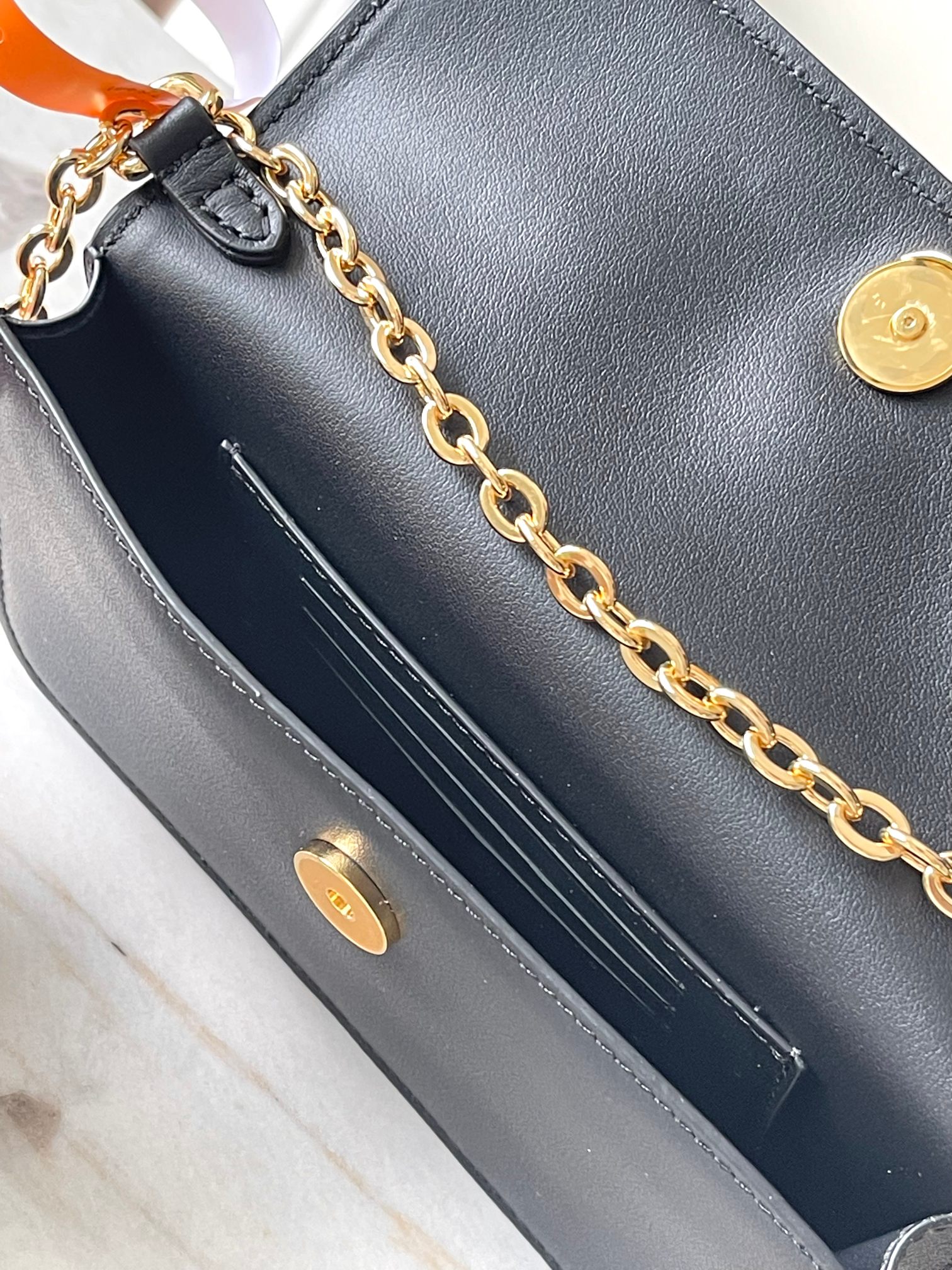 Louis Vuitton LV Bloom Wallet on Chain - Image 8