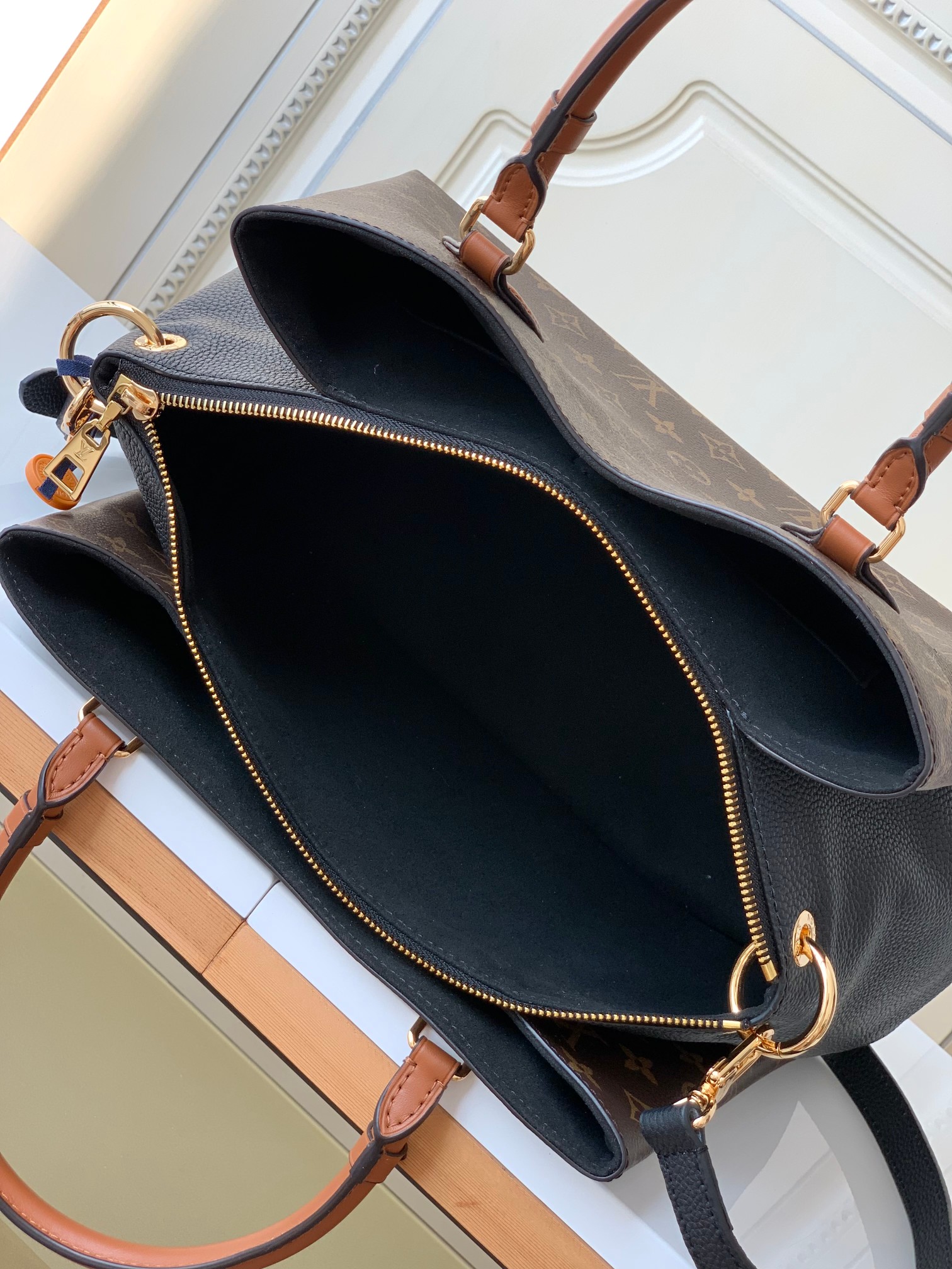 Louis Vuitton Opéra Handbag M46508 - Image 8