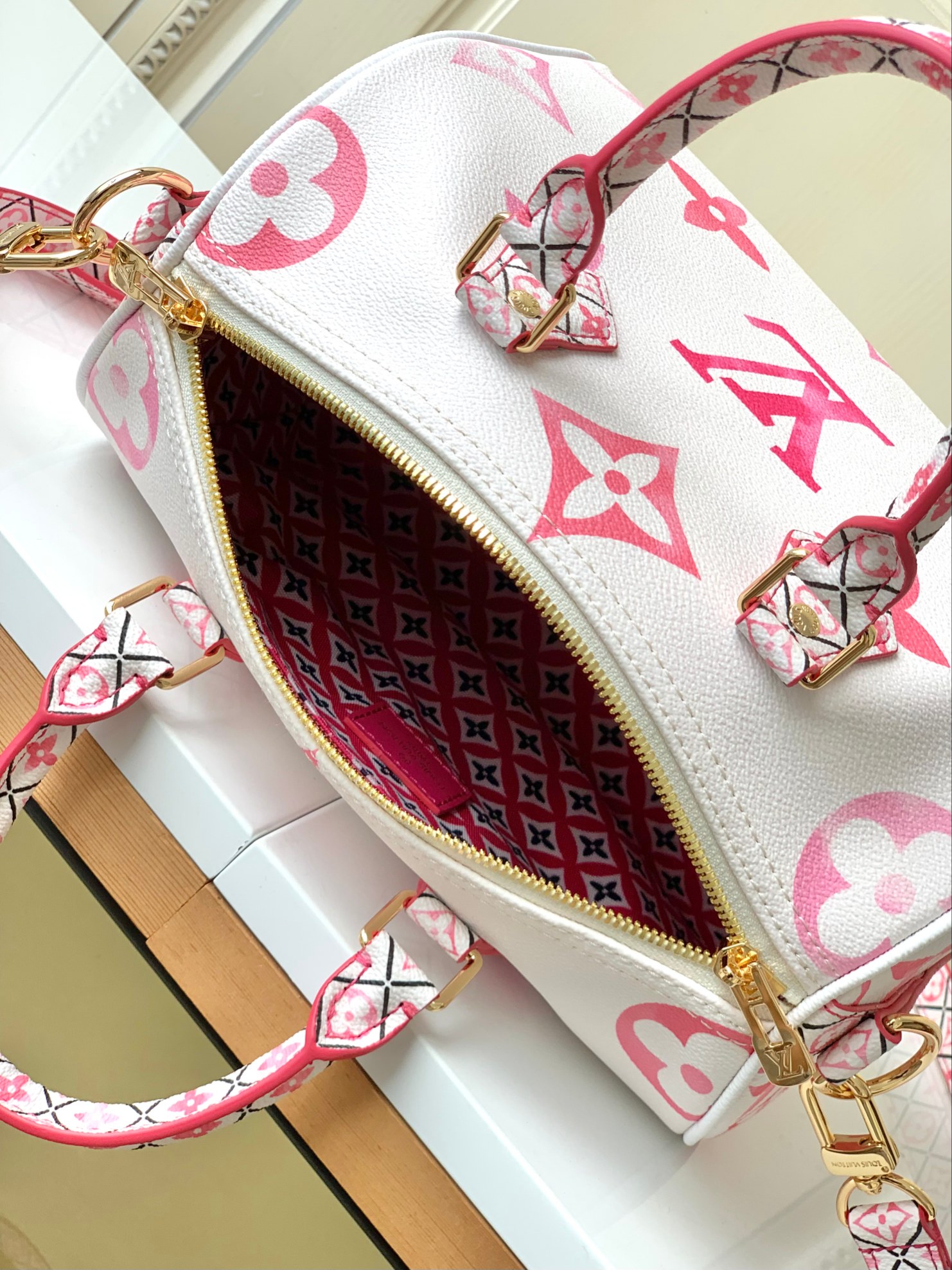 Louis Vuitton Speedy Bandouliere 25 Handbag - Image 8