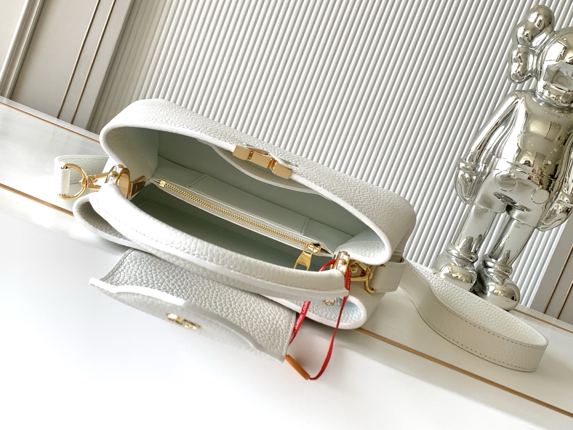 Louis Vuitton Capucines BB Handbag M24728 - Image 8