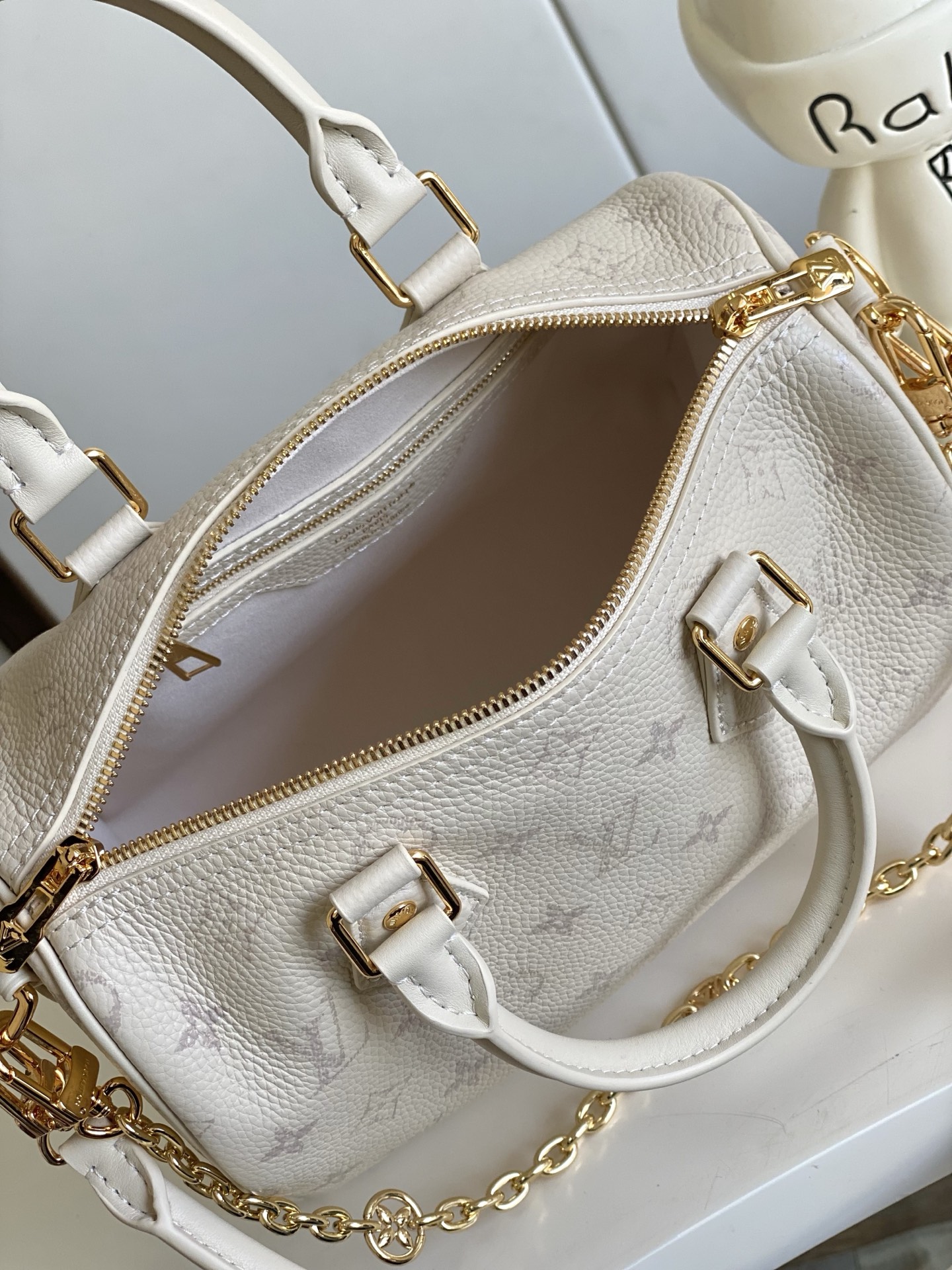 Louis Vuitton Speedy Bandoulière 25 Handbag - Image 8