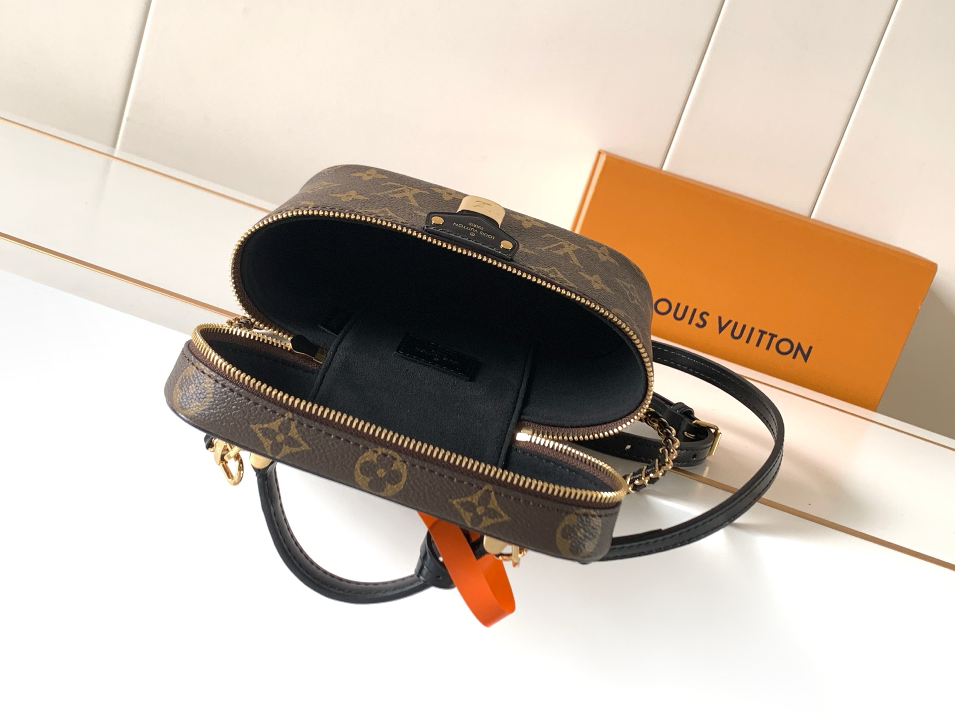 Louis Vuitton Vanity Chain Pouch M47125 - Image 8