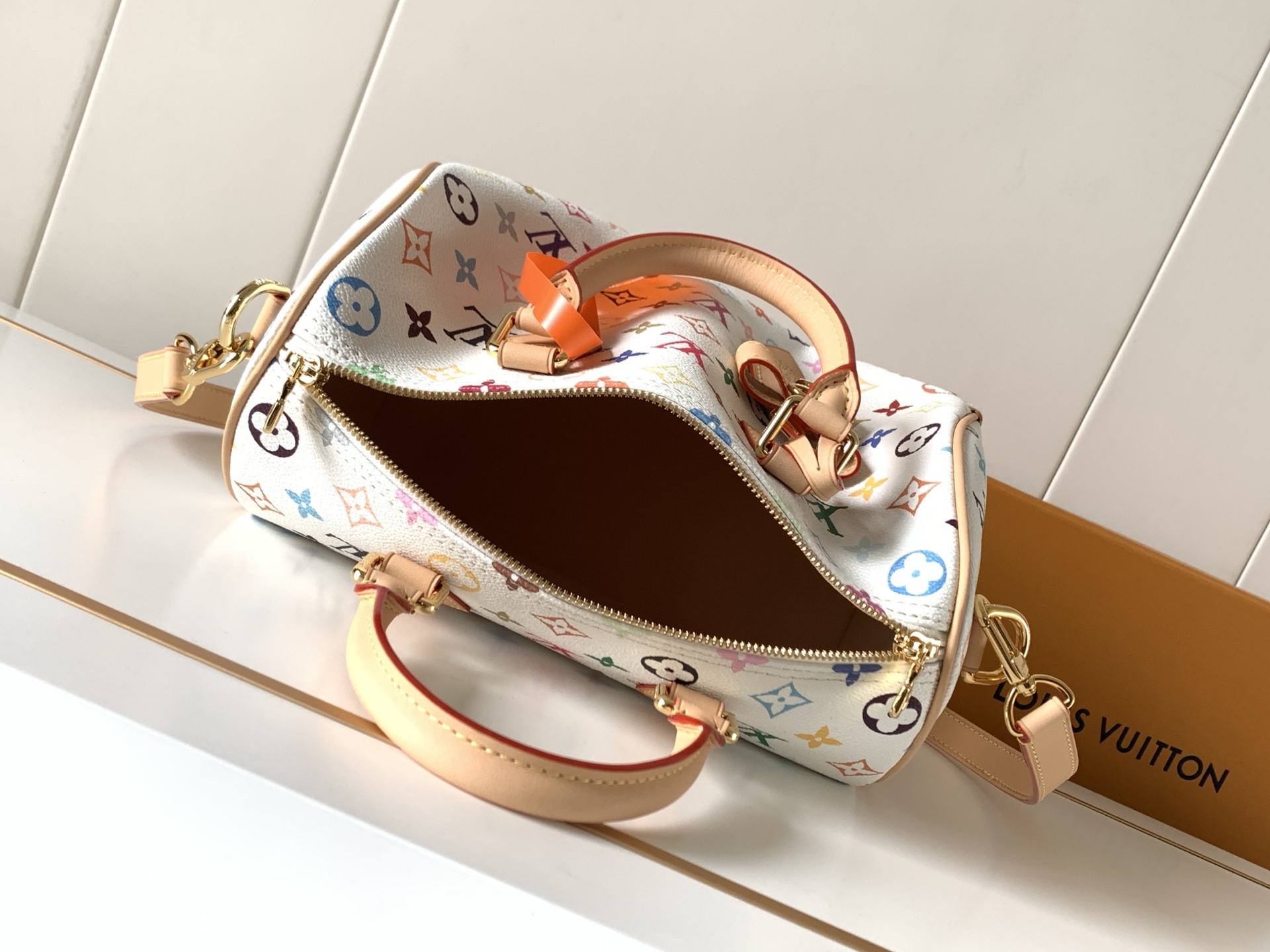 Louis Vuitton Speedy Bandoulière 25 Handbag, White Monogram Canvas - Image 8