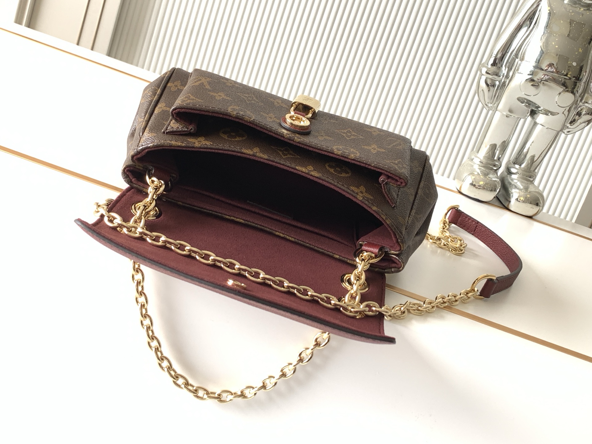 Louis Vuitton Saint-Germain BB Handbag - Image 8
