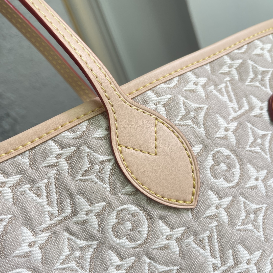 Louis Vuitton Neverfull MM Monogram Emblème Tote Bag - Image 8