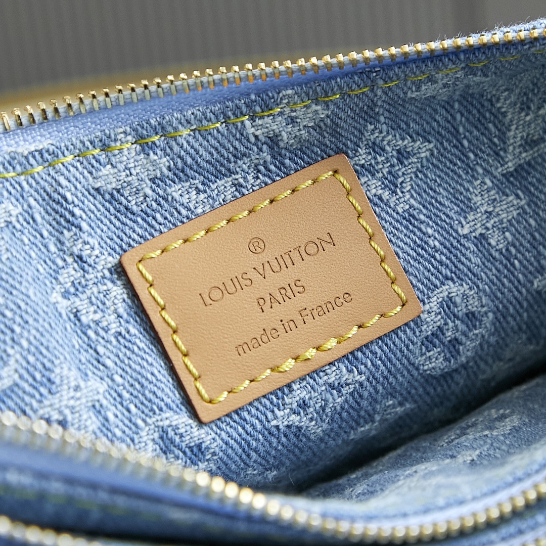 Louis Vuitton Liv Pochette M83532 in Light Blue Monogram Denim - Image 8