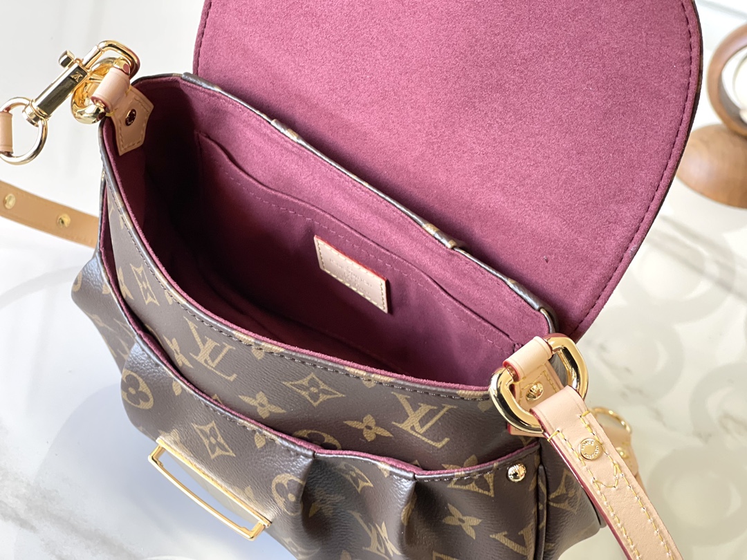 Louis Vuitton M13617 Sunset Monogram Denim Crossbody Bag - Image 8
