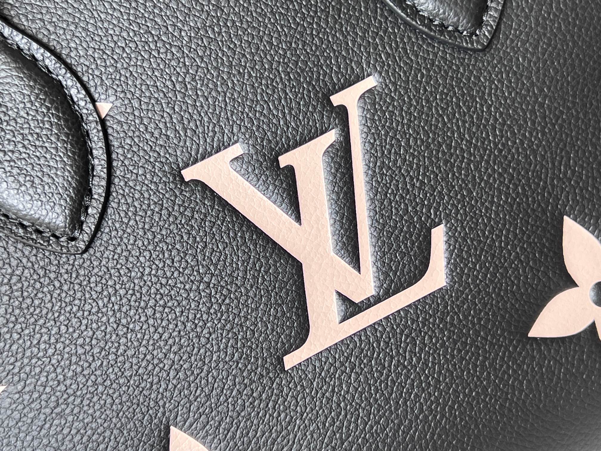 Louis Vuitton Onthego Small Tote Bag M45654 M45659 M45779 - Image 8