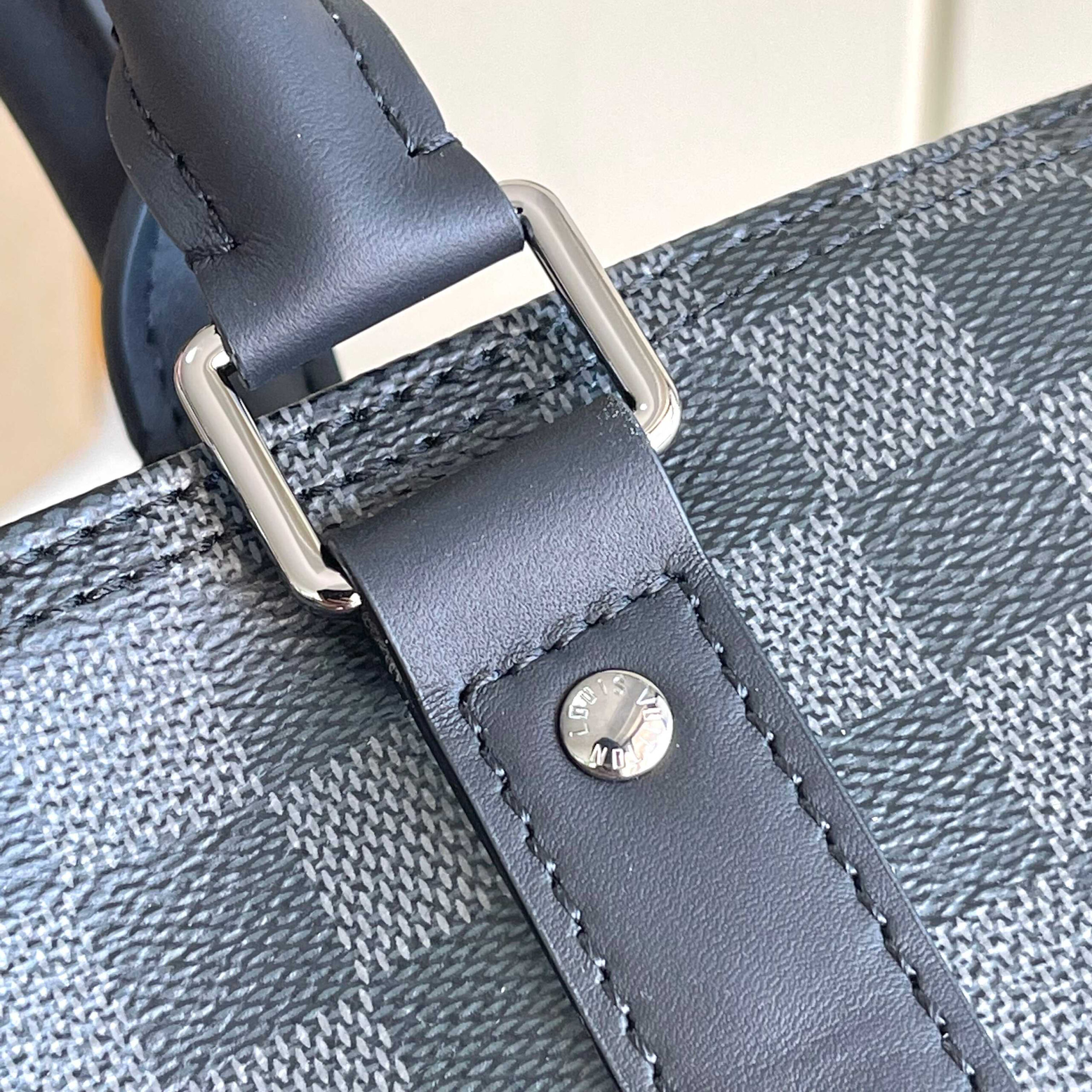 Louis Vuitton Keepall Bandoulière 50 Travel Bag in Monogram Eclipse Canvas - Image 8