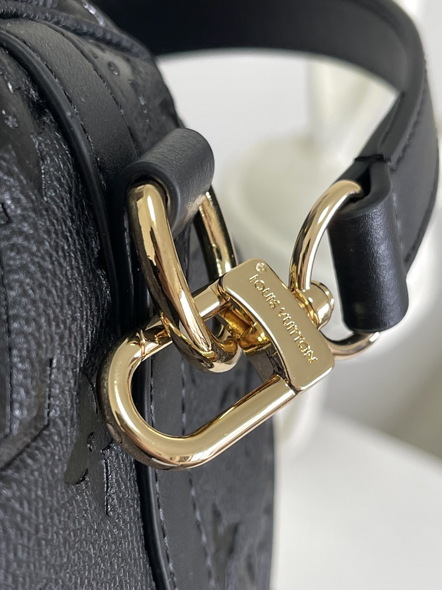 Louis Vuitton Speedy Soft 30 Handbag - Image 8