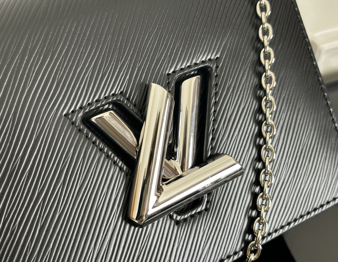 Louis Vuitton Twist Belt Chain Bag - Image 8