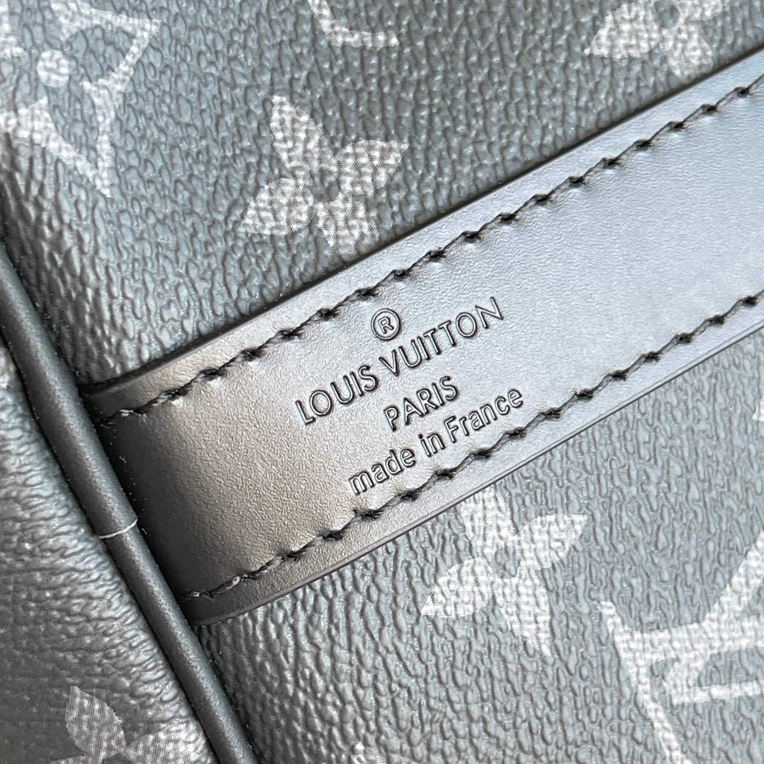 Louis Vuitton Keepall Bandoulière 45 Travel Bag in Monogram Eclipse Canvas - Image 8