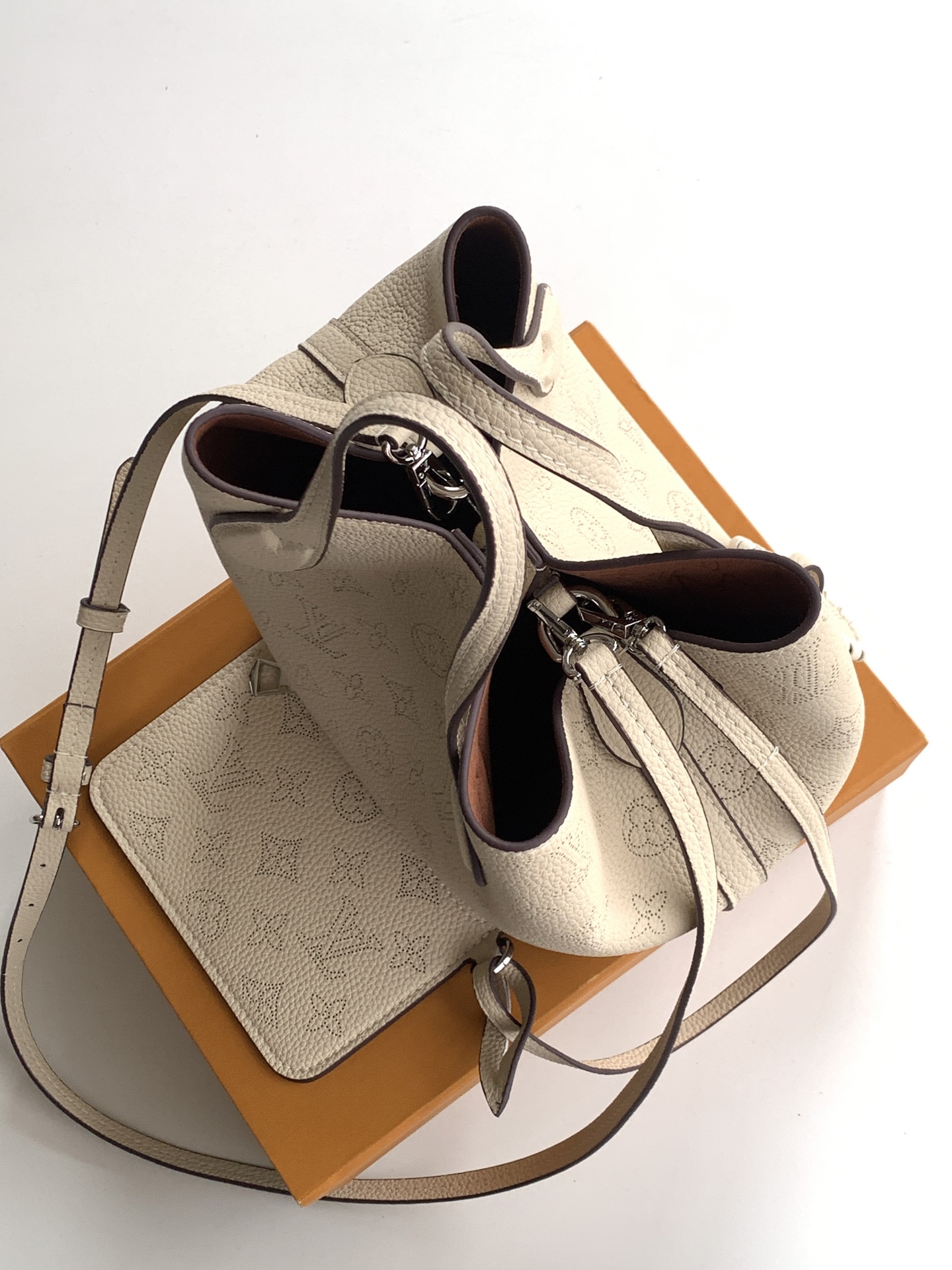 Louis Vuitton Blossom Small Shoulder Bag – Mahina Couture - Image 8