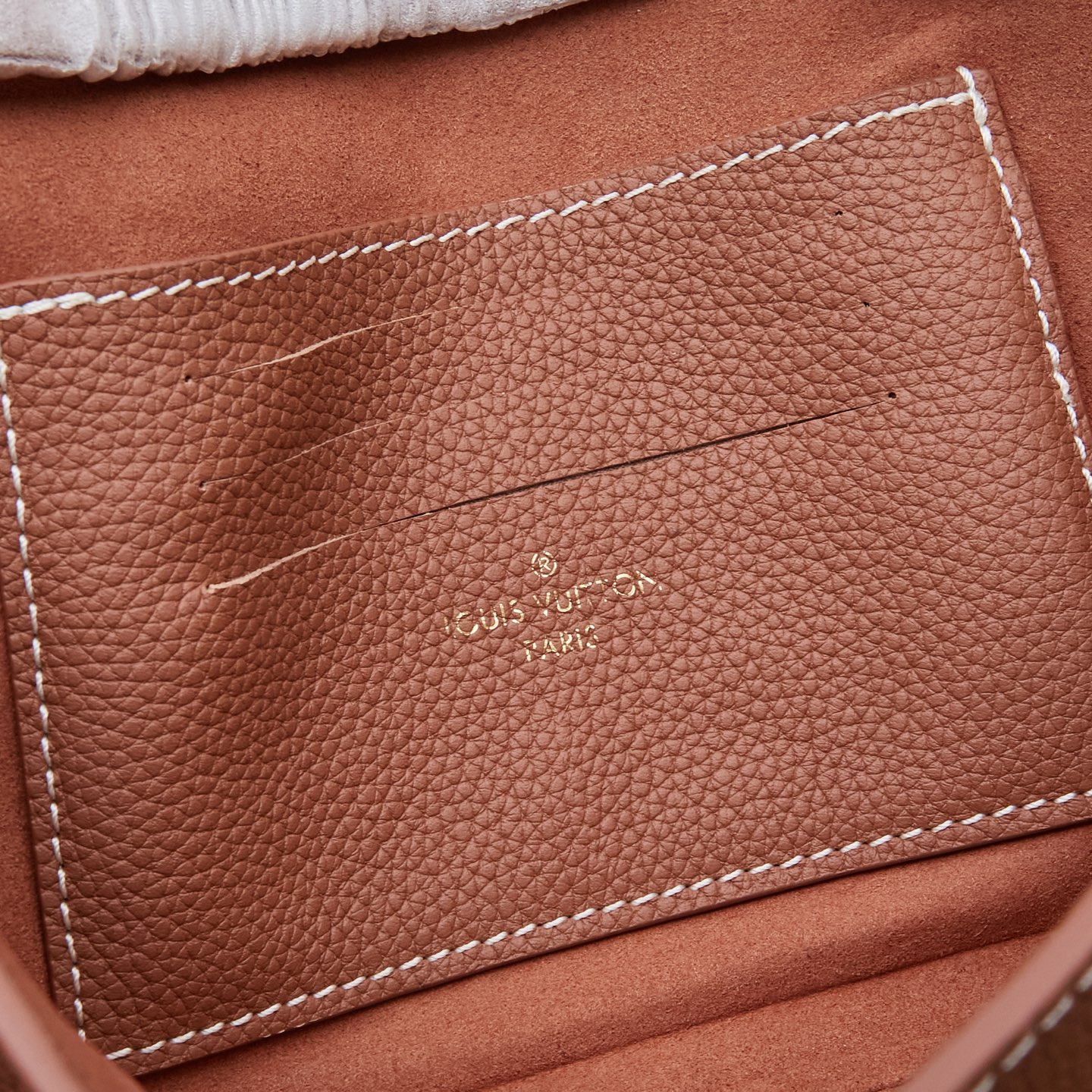 Louis Vuitton M12147 Wallet On Chain Low Key - Image 8