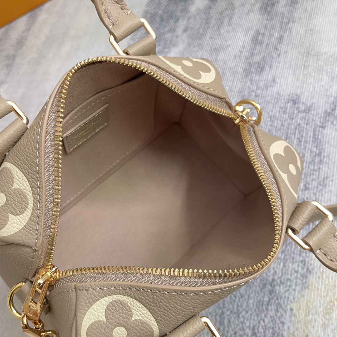 Louis Vuitton Speedy Bandoulière 20 Monogram Empreinte Leather Handbag - Image 8