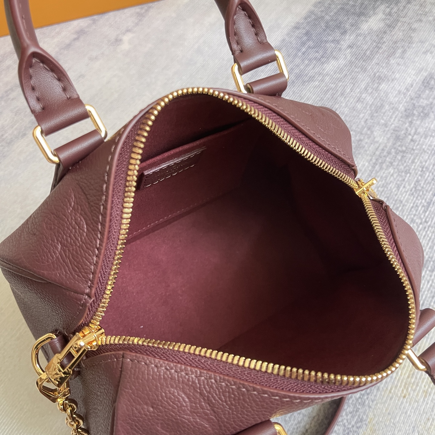 Louis Vuitton Speedy Bandoulière 20 Monogram Empreinte Leather Crossbody Bag - Image 8