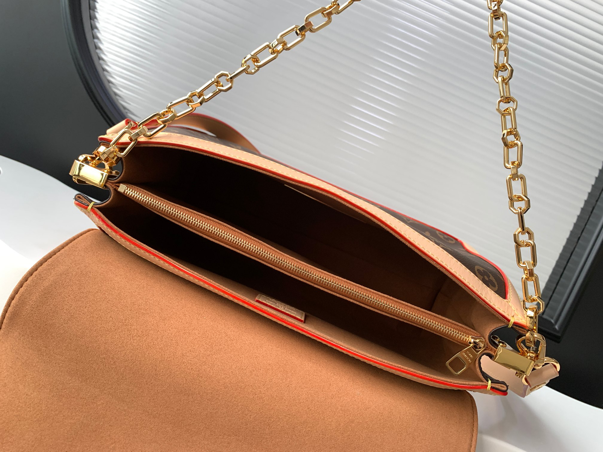 Louis Vuitton Dauphine Soft Large Handbag M47149 - Image 8