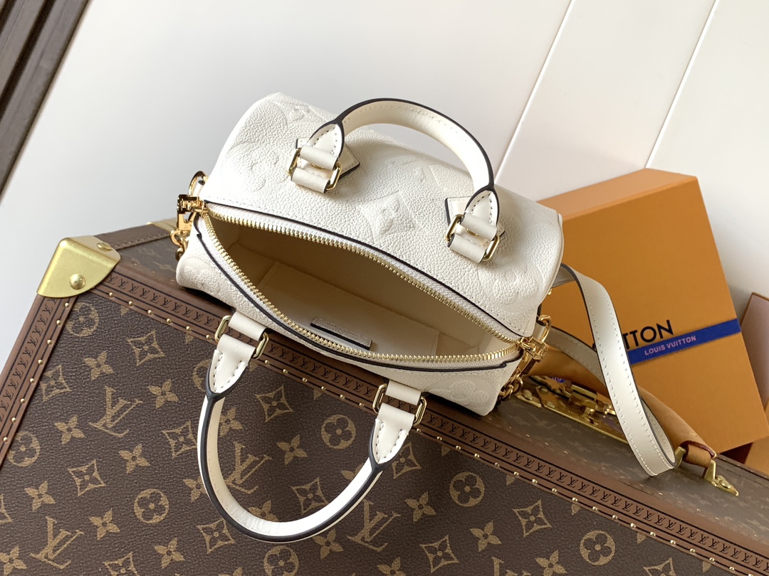 Louis Vuitton Speedy Bandoulière 20 Monogram Empreinte Leather Crossbody Bag - Image 8