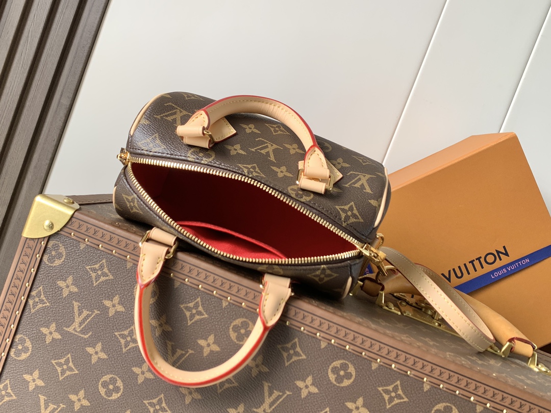 Louis Vuitton Speedy Bandoulière 20 Monogram Crossbody Bag - Image 8