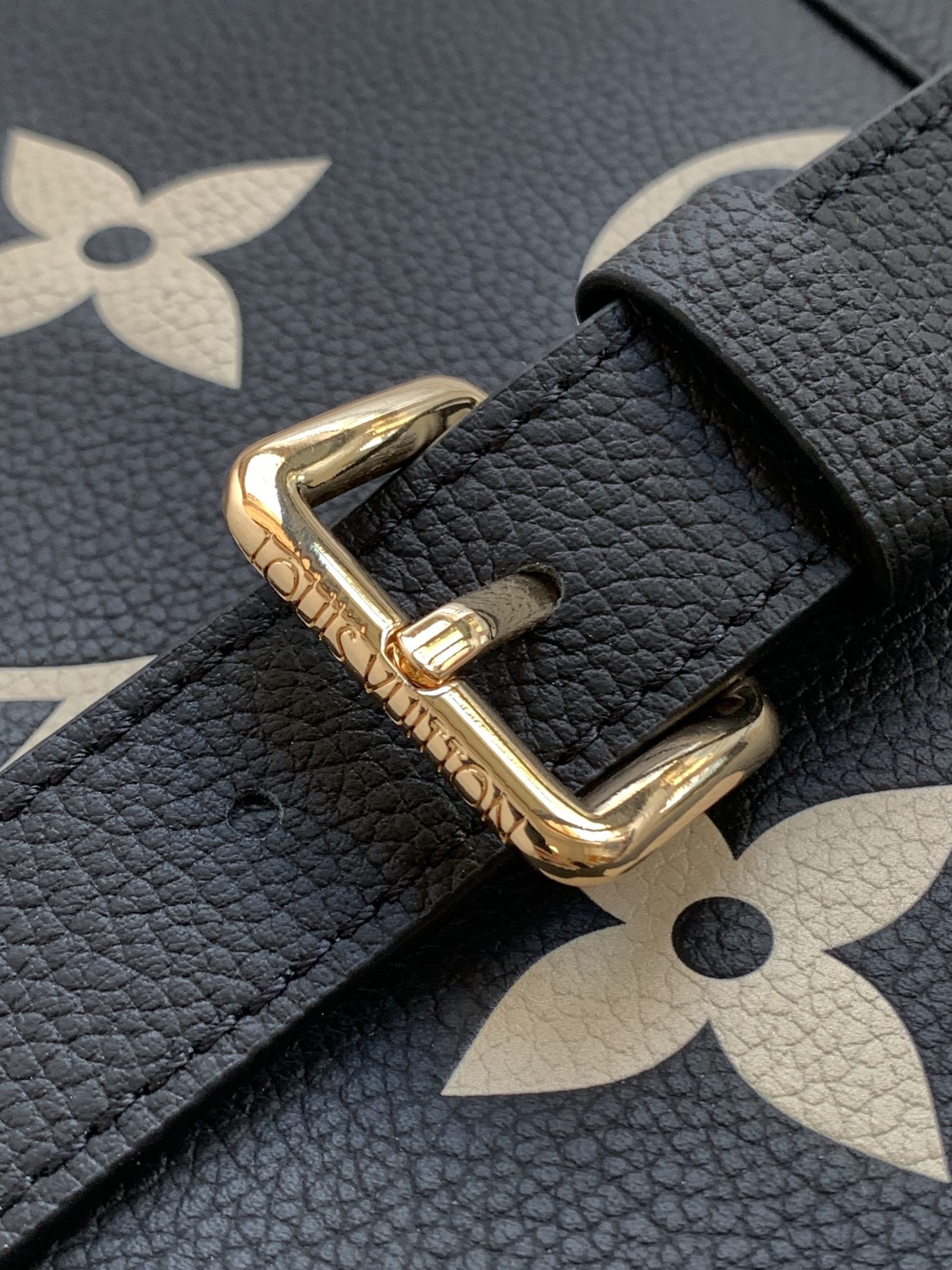 Louis Vuitton Madeleine Medium Handbag in Monogram Empreinte Leather - Image 8