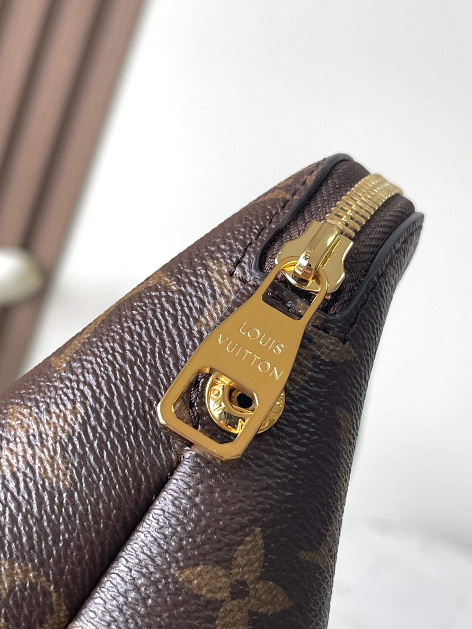 Louis Vuitton Ever More PM Monogram Tote Bag - Image 8