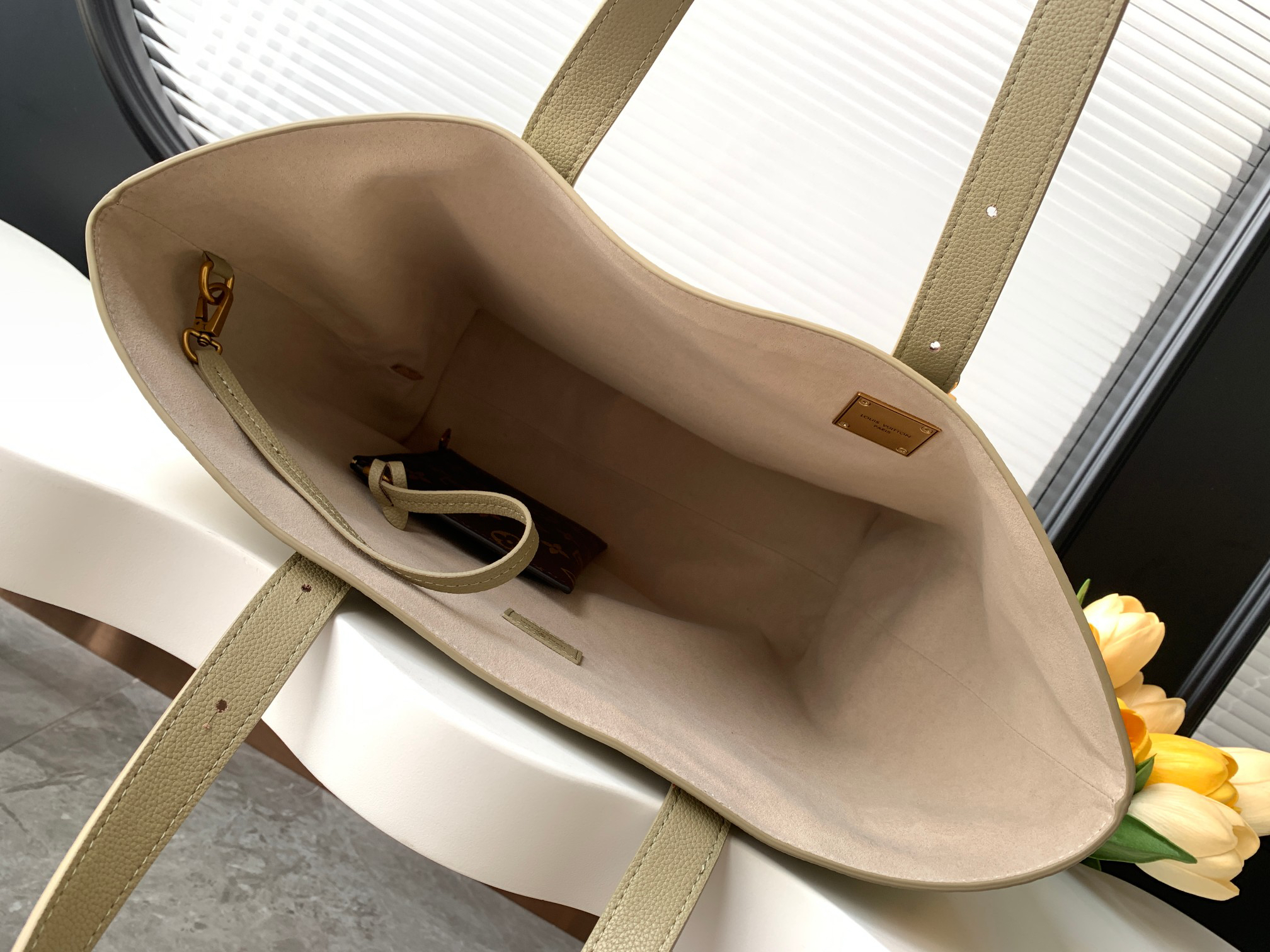 Louis Vuitton Low Key Cabas Medium Handbag - Image 8