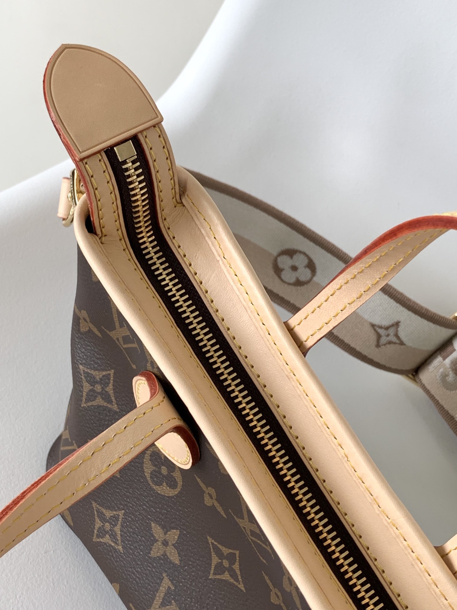 Louis Vuitton Neverfull BB Tote Bag M46705 - Image 8