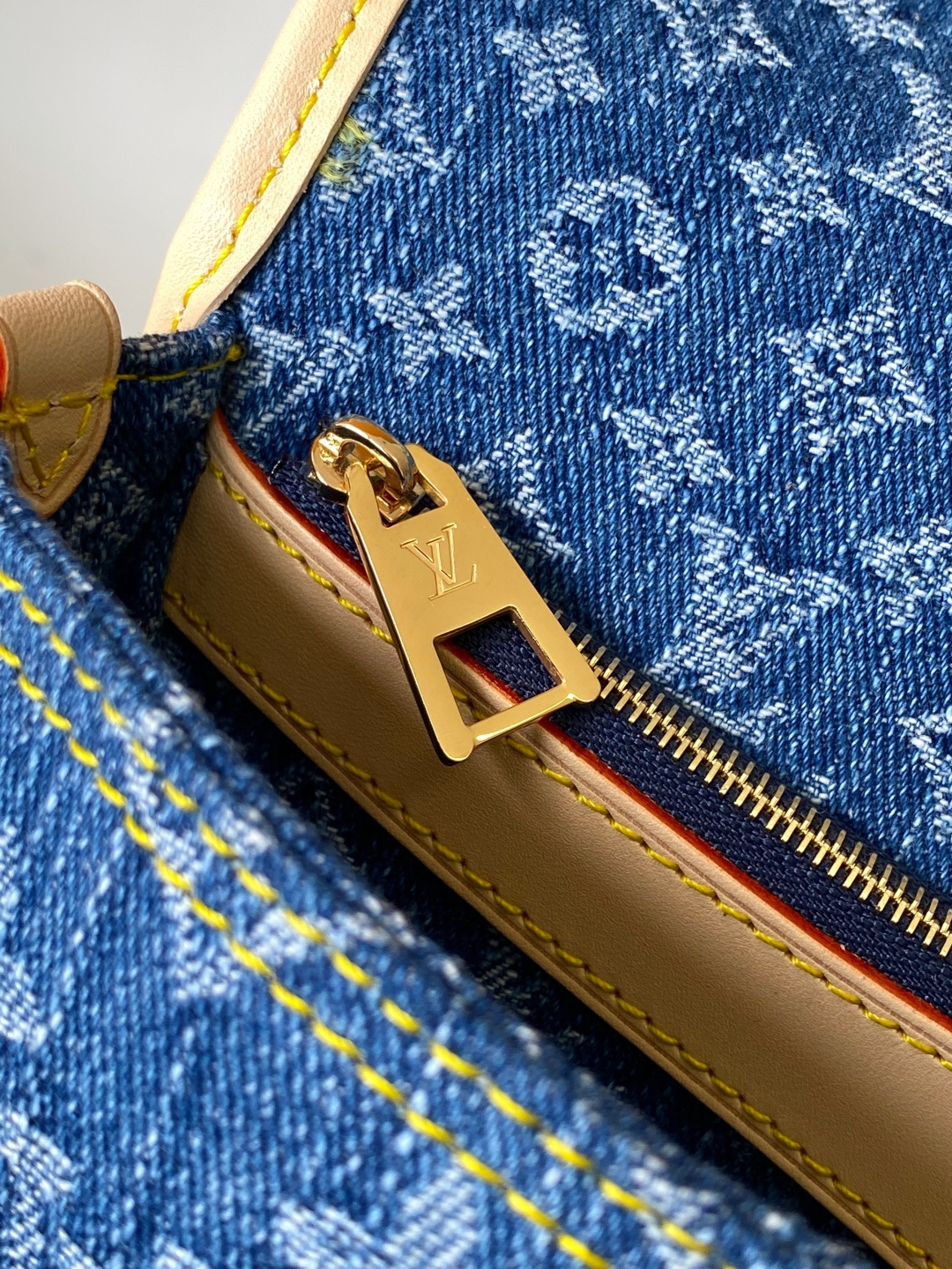 Louis Vuitton Diane Handbag in Monogram Empreinte Leather - Image 8