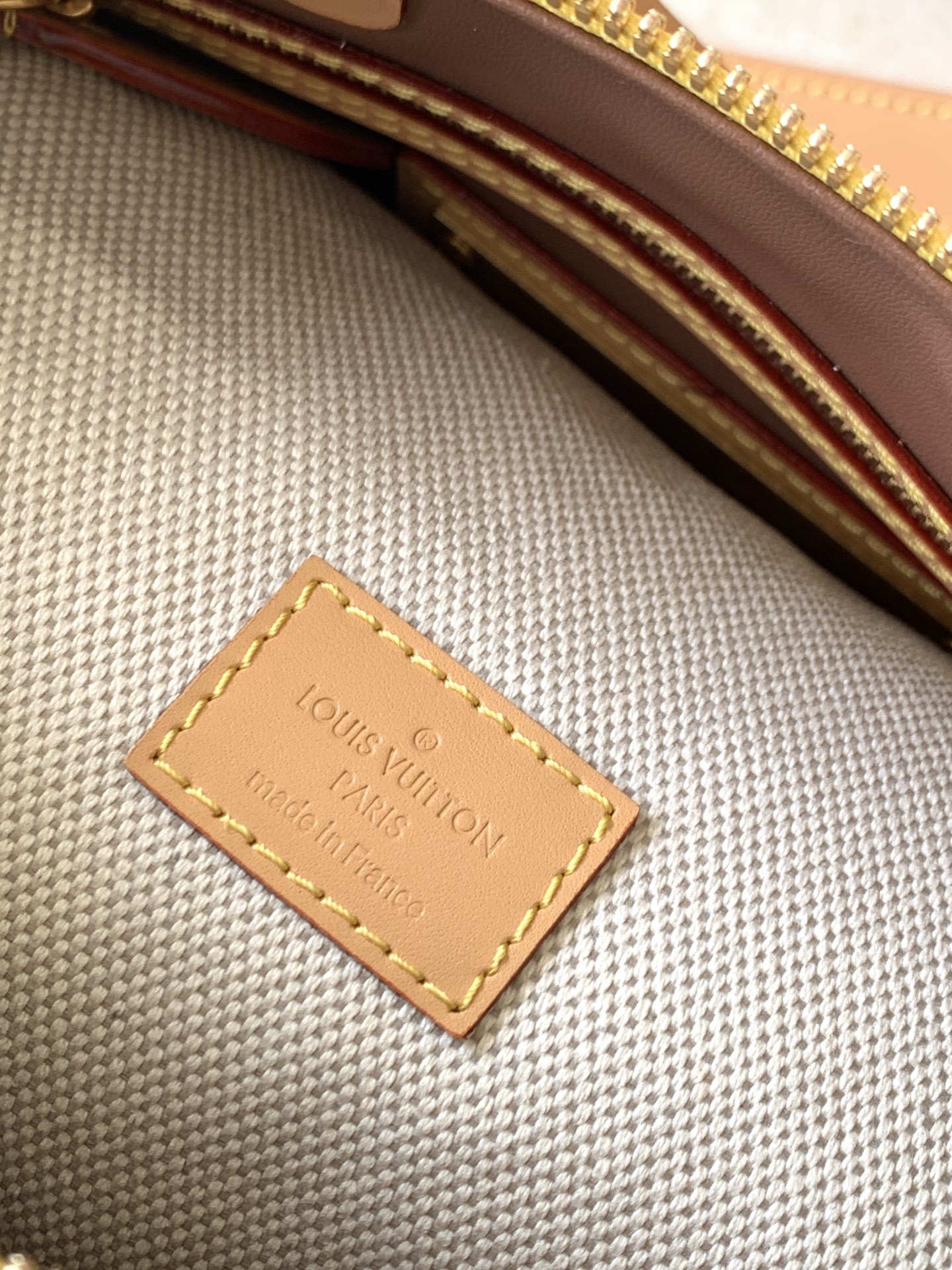 Louis Vuitton Speedy Bandoulière 25 Handbag in Yellow Leather - Image 8