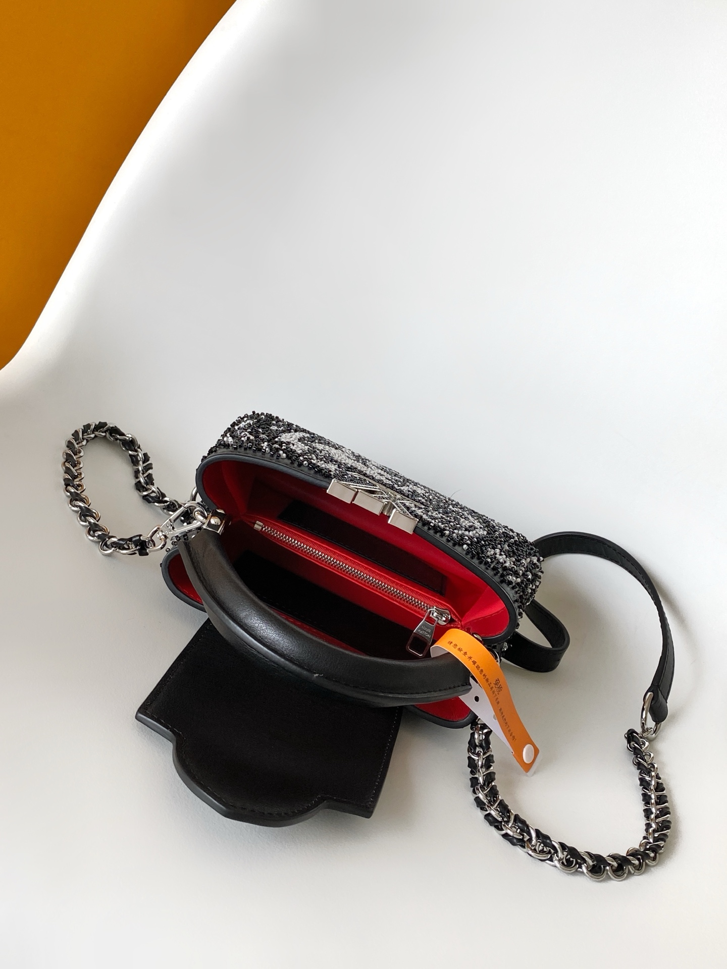 Louis Vuitton Capucines Mini Handbag in Beaded Embroidered Cowhide Leather - Image 8