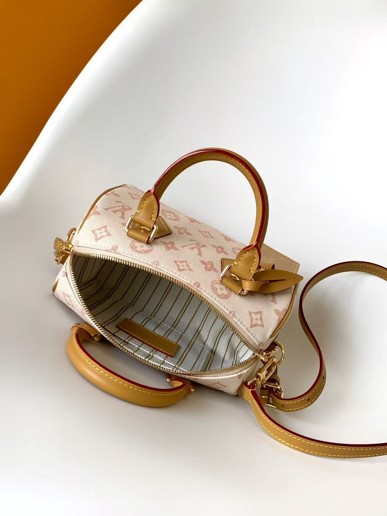 Louis Vuitton Speedy Bandoulière 20 Monogram Crossbody Bag - Image 8