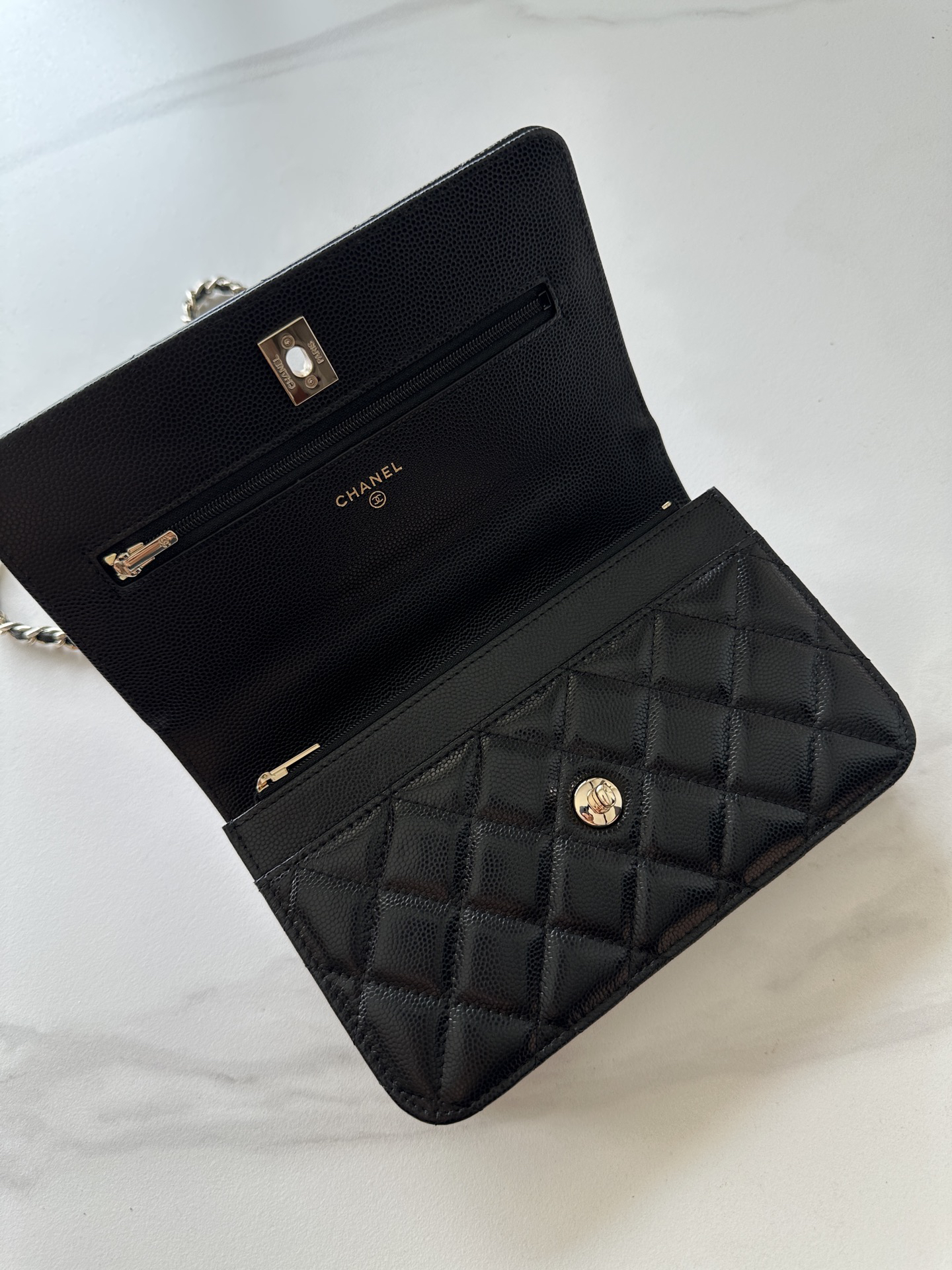 Chanel 4938 Leather Crossbody Bag - Image 8