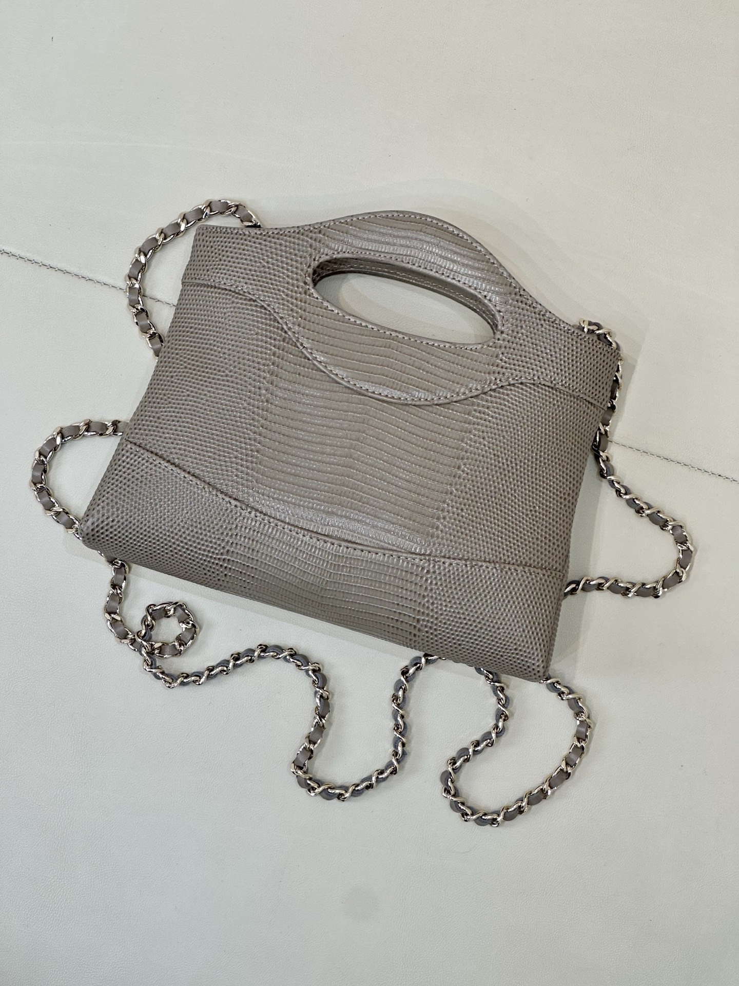 Chanel 31 Bag Nano in Embossed Calfskin - Image 8
