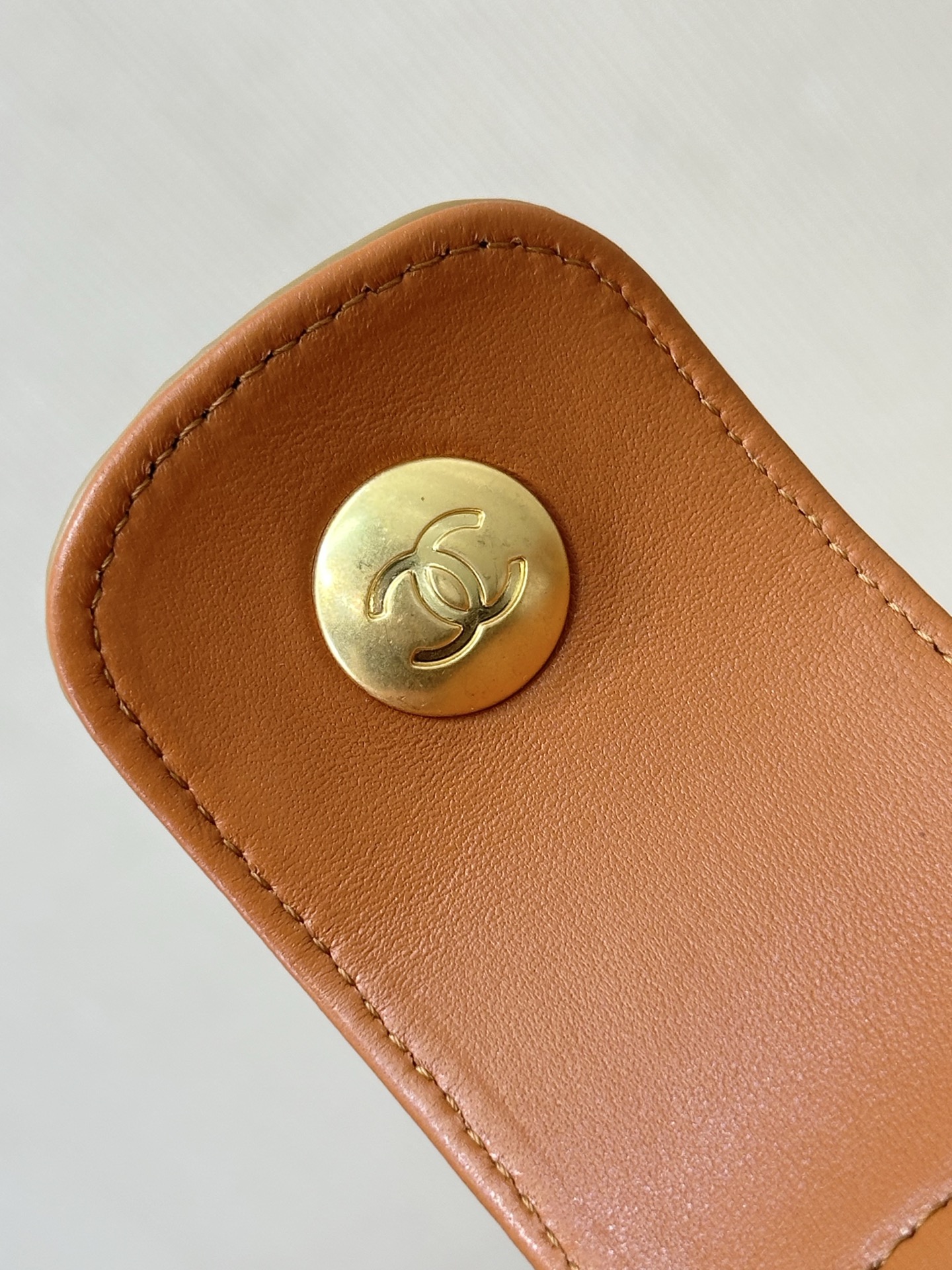 Chanel 25A Workshop Series Suede Handbag - Image 8