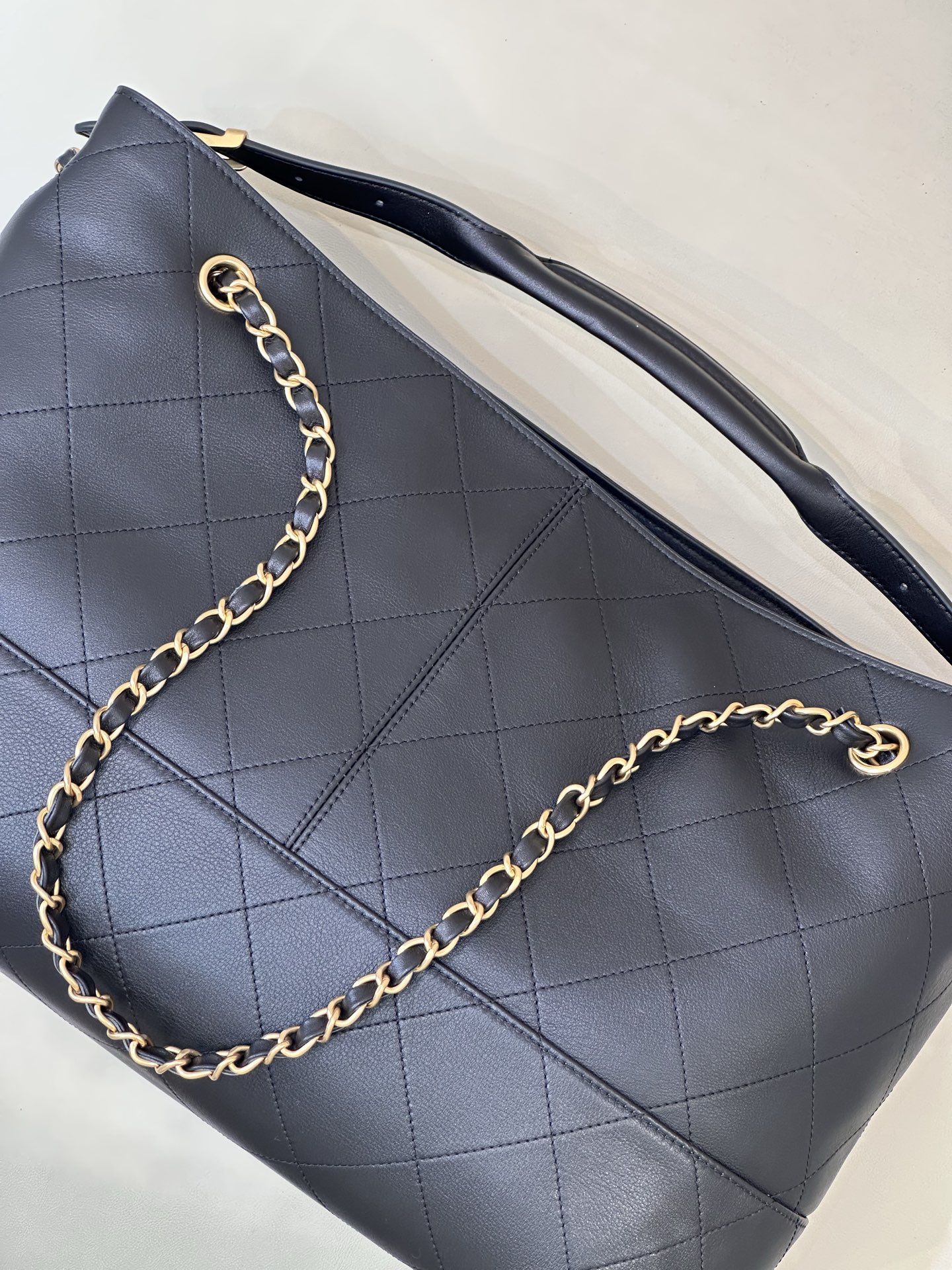 Chanel 5657 Large Size Handbag - Image 8