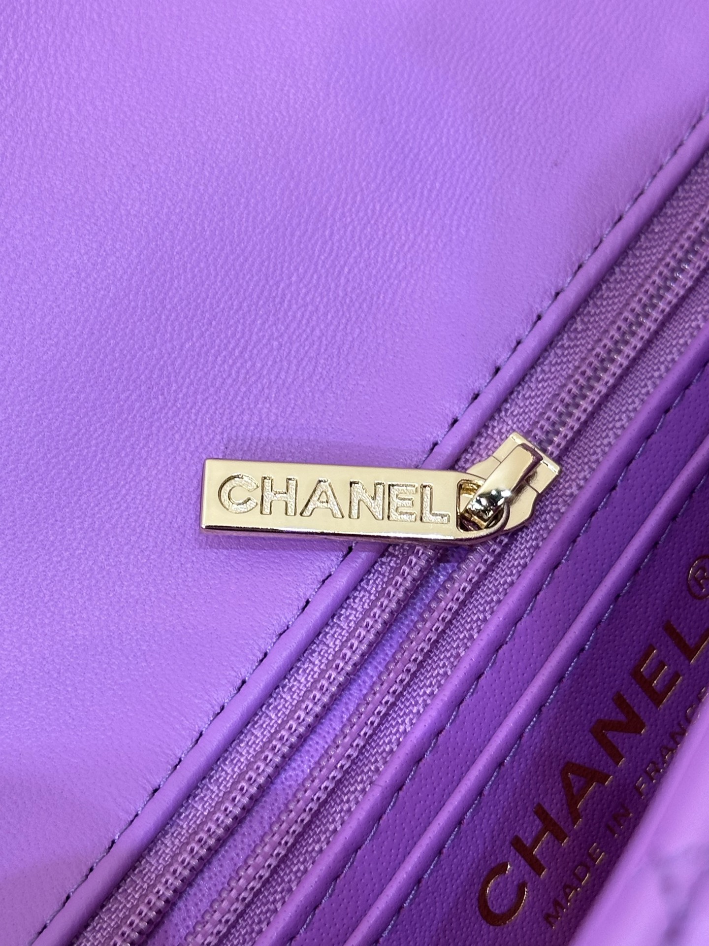 Chanel Classic Flap Crossbody Bag - Image 8