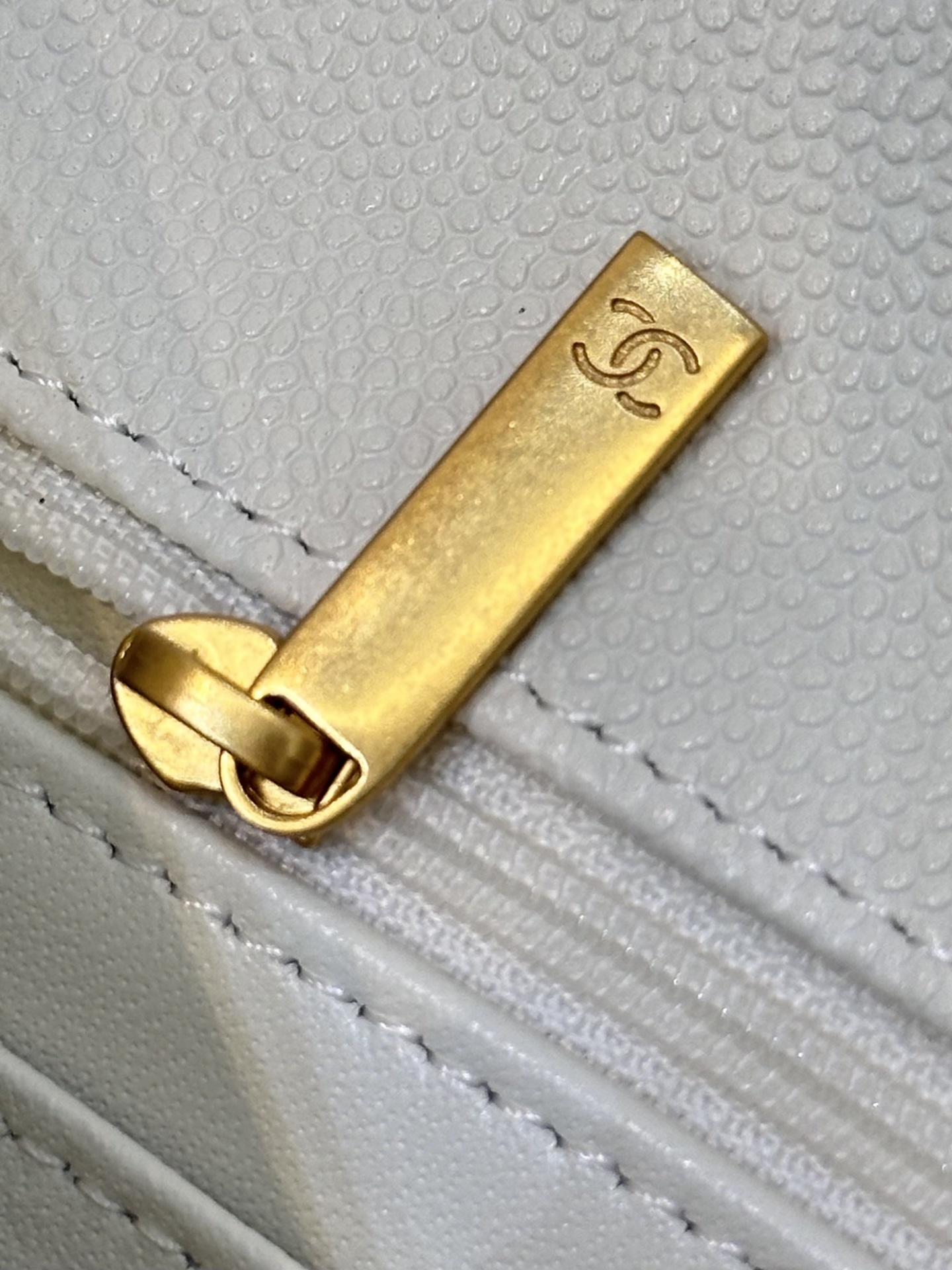 Chanel 24B Mini Classic Flap Lambskin Crossbody Bag - Image 8