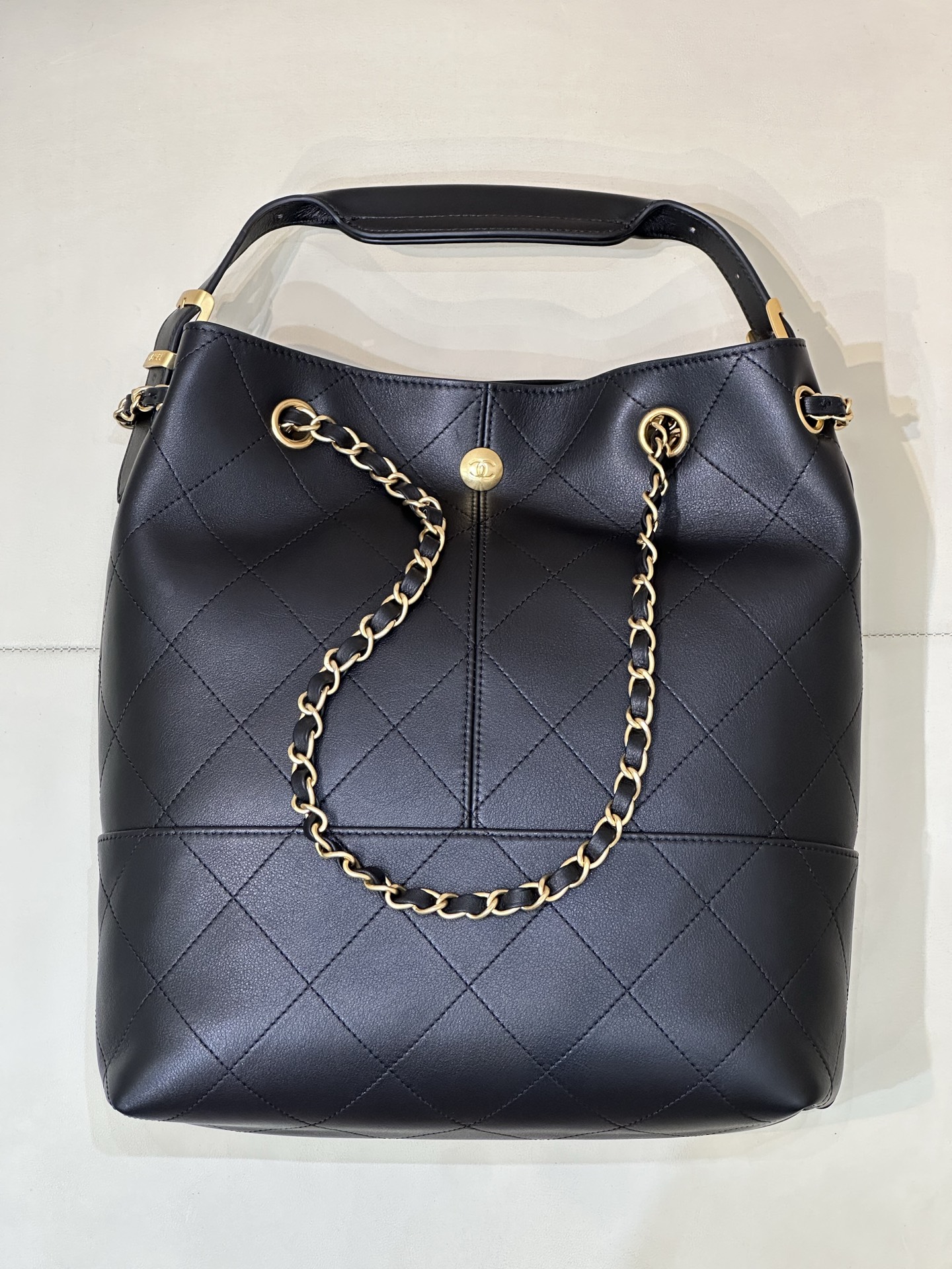 Chanel 25A Leather Handbag 5636 - Image 8