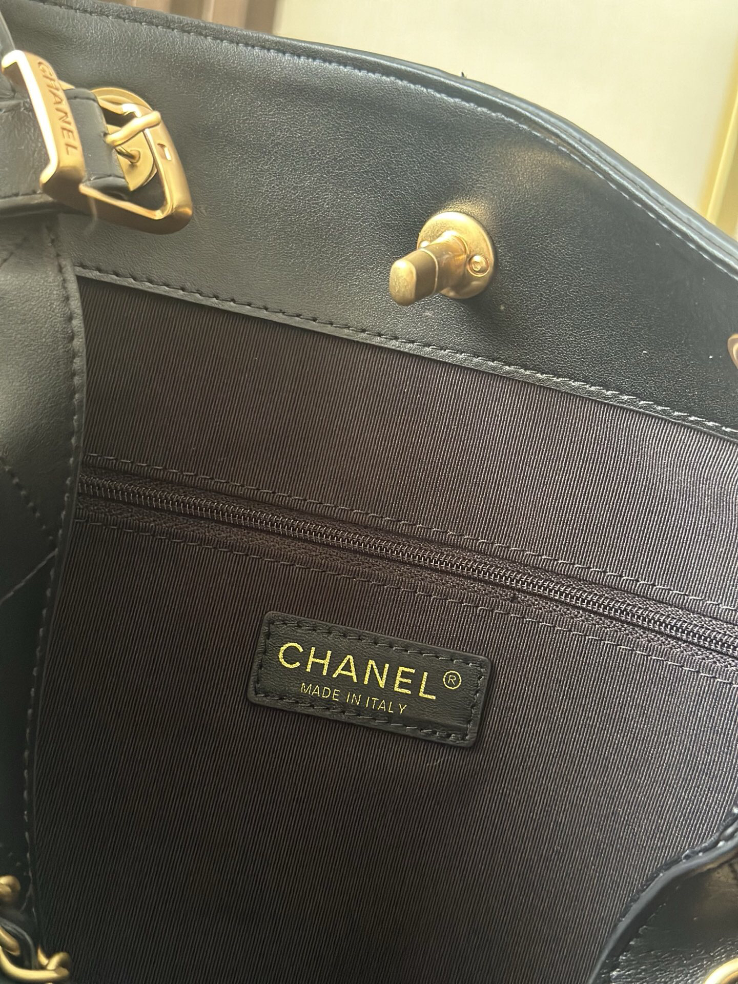 Chanel 25A Premium Handmade Small Calfskin Bag - Image 8