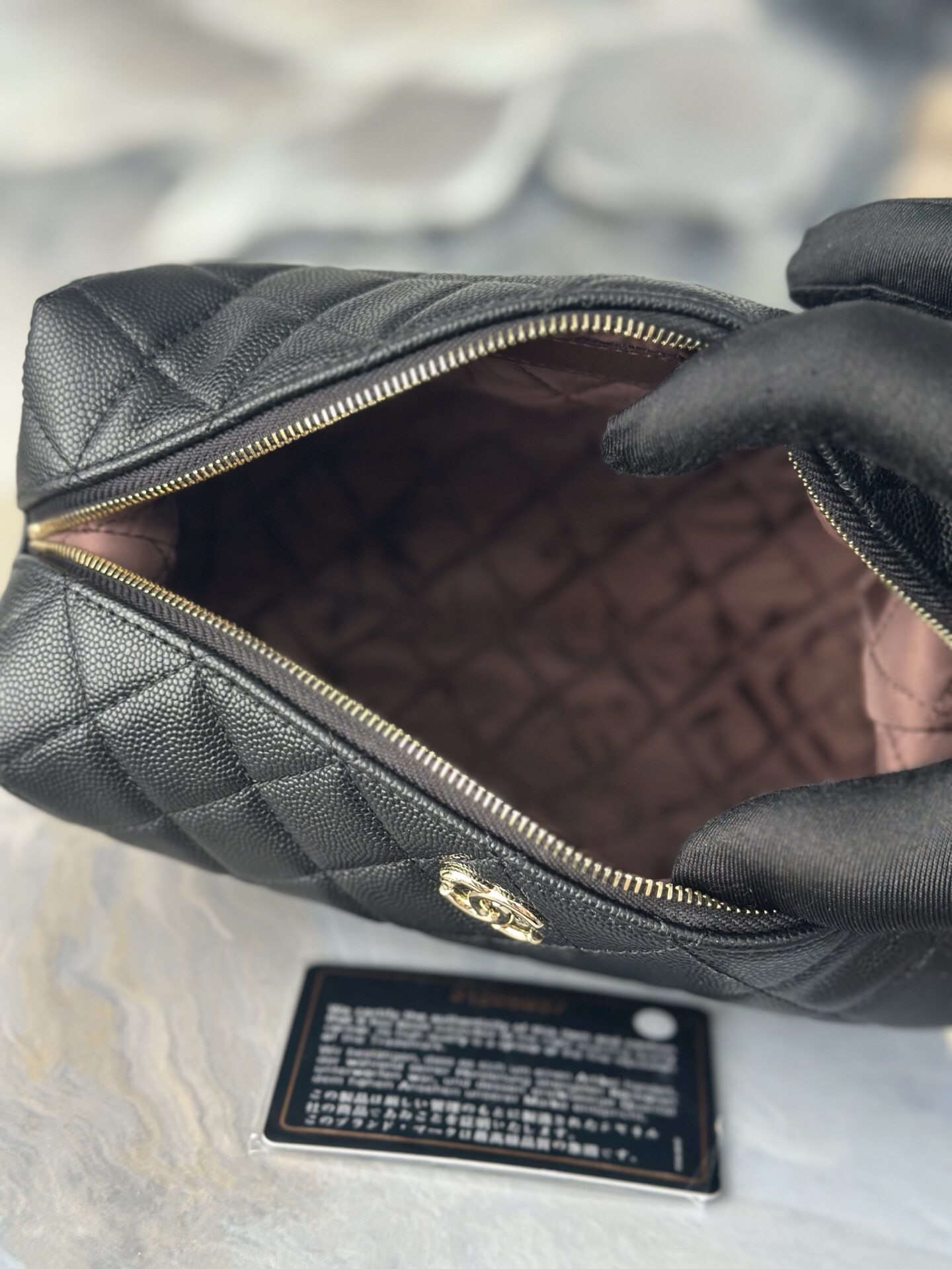Chanel Spring/Summer Small Zip Carry Bag A4990 - Image 8