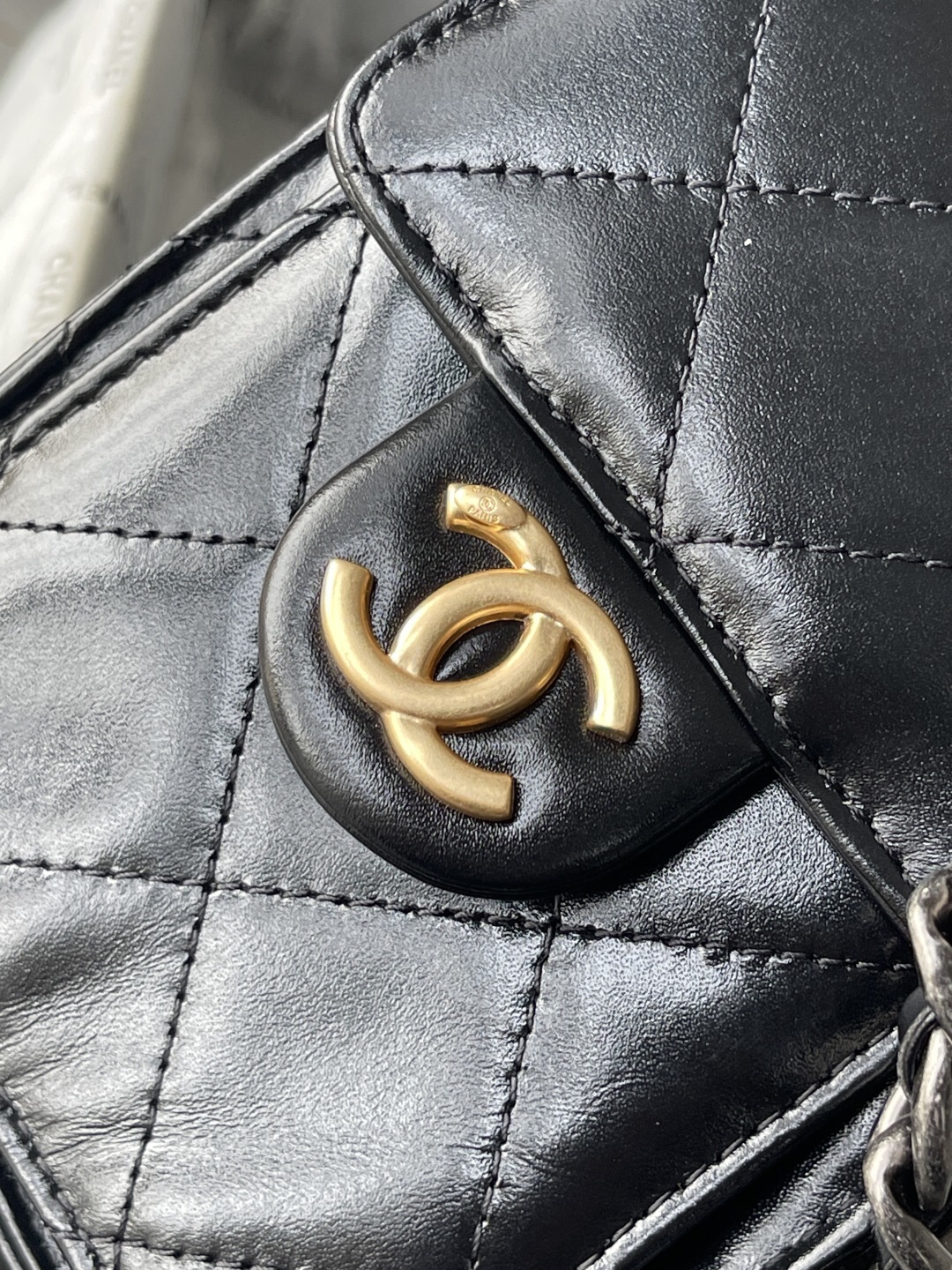 Chanel 25S Mini Hobo Bucket Bag - Image 8