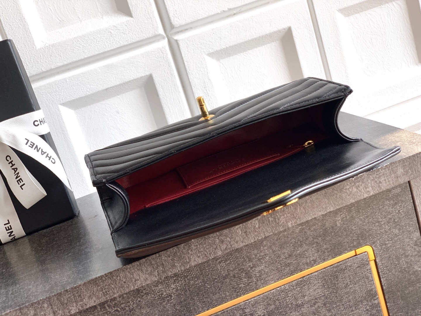 Chanel 26X AS6044 Black Lambskin Clutch Bag - Image 8